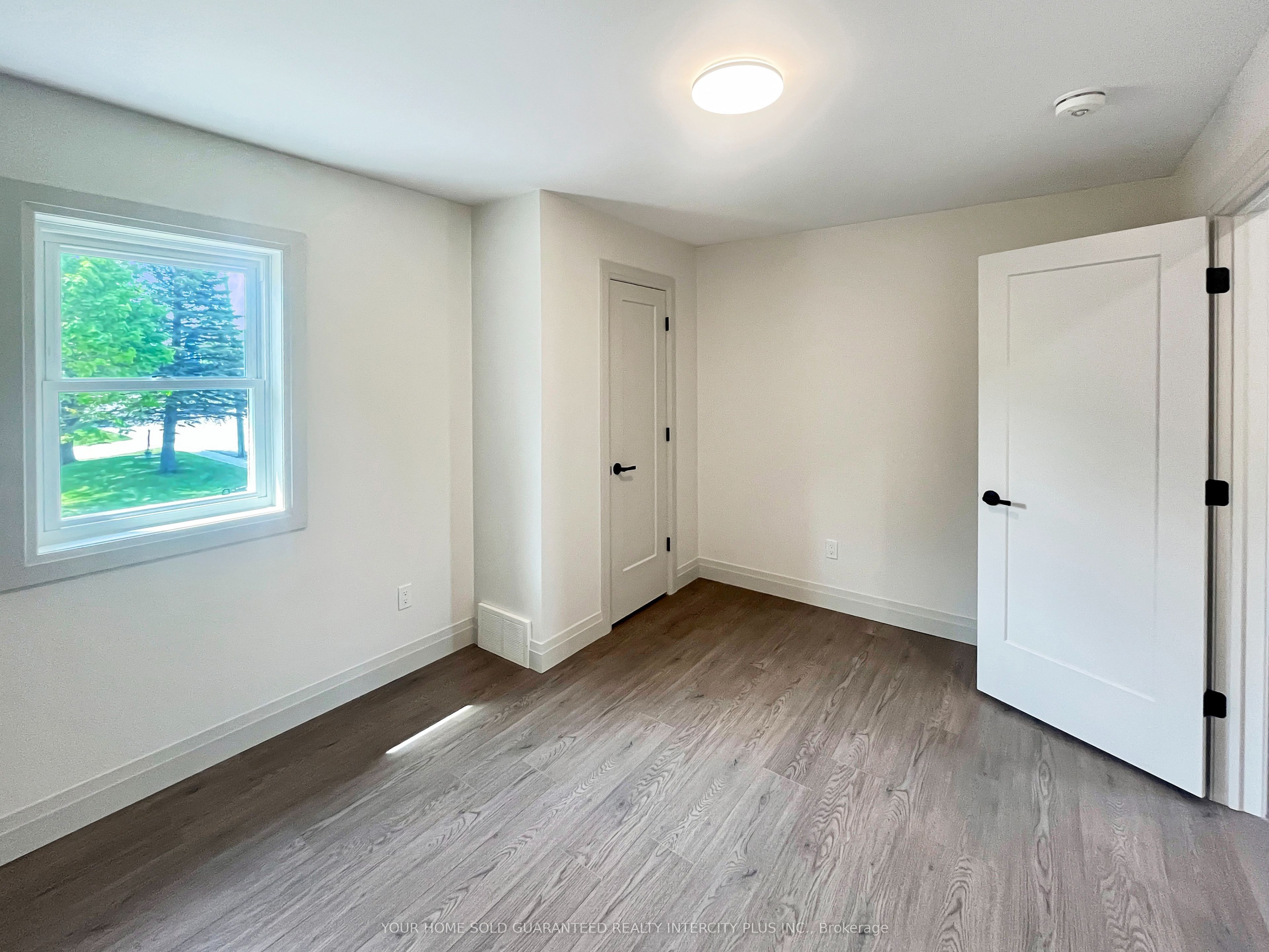 2385 Highway 12 Property Photo 11