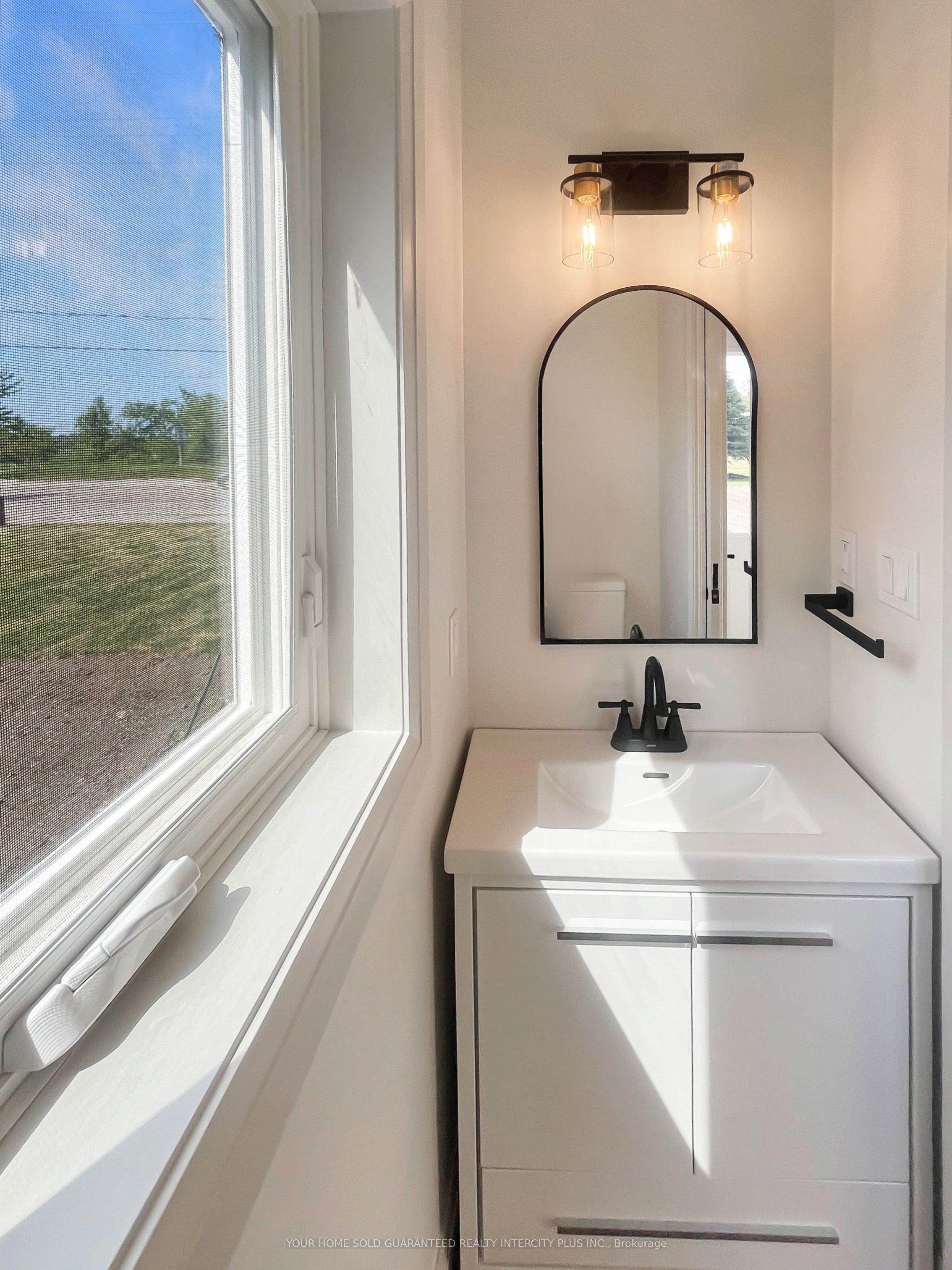 2385 Highway 12 Property Photo 16
