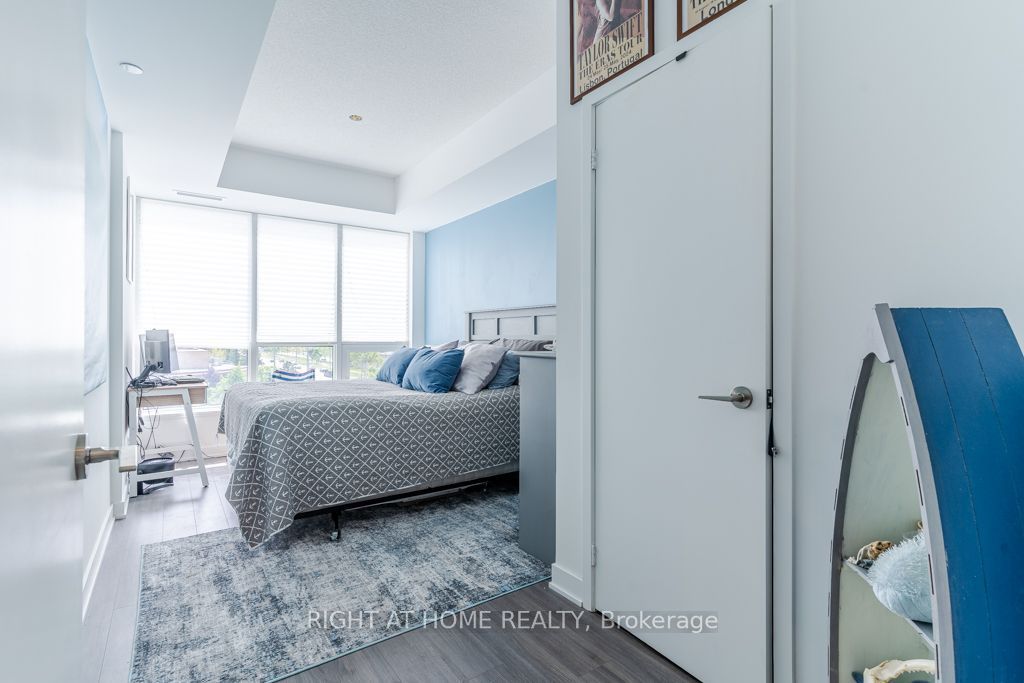 681 Yonge Street 409 Property Photo 17