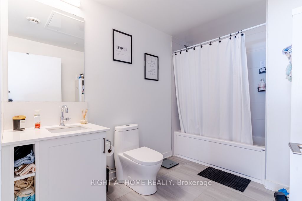 681 Yonge Street 409 Property Photo 21