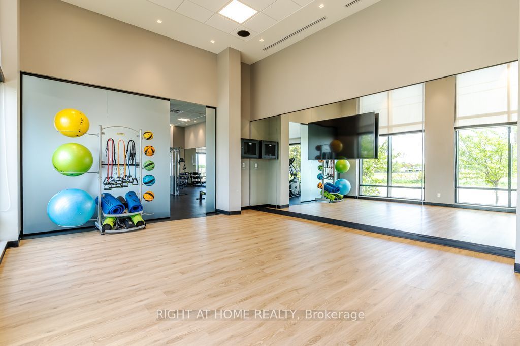 681 Yonge Street 409 Property Photo 26