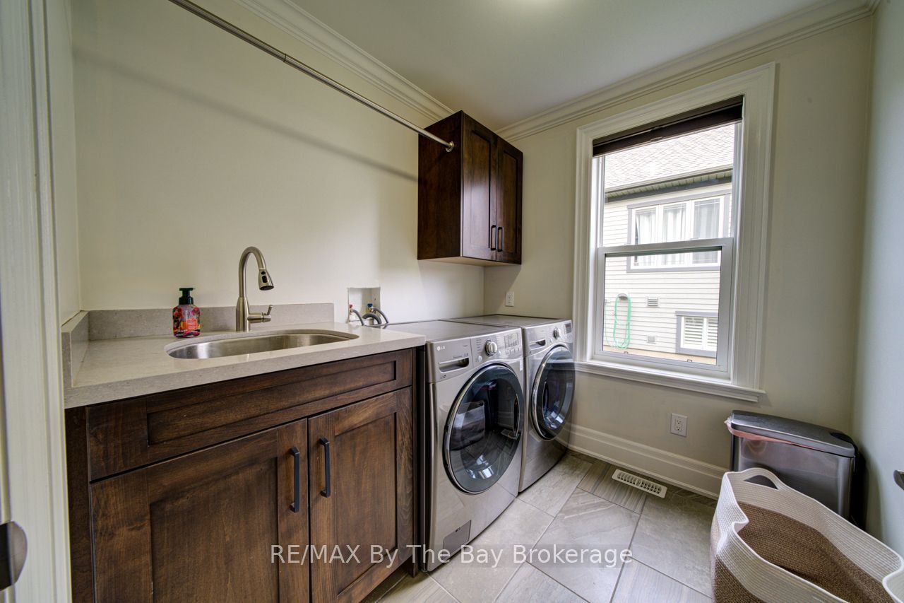 101 Stanley Street Property Photo 35