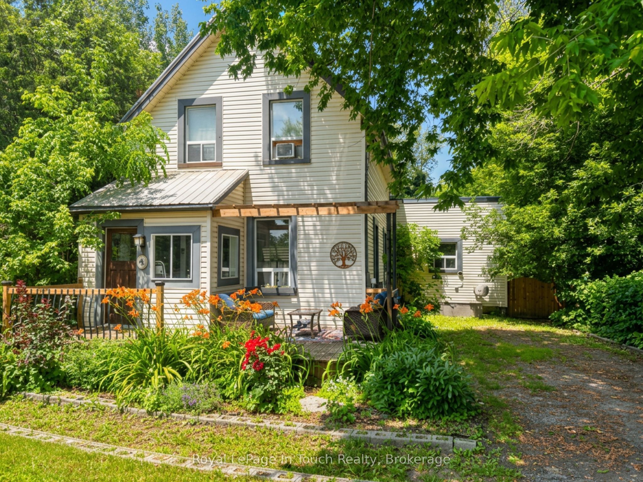 4 Gray Street Property Photo 1