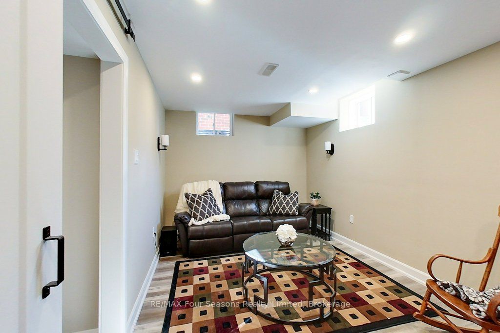 24 Barfoot Street Property Photo 30