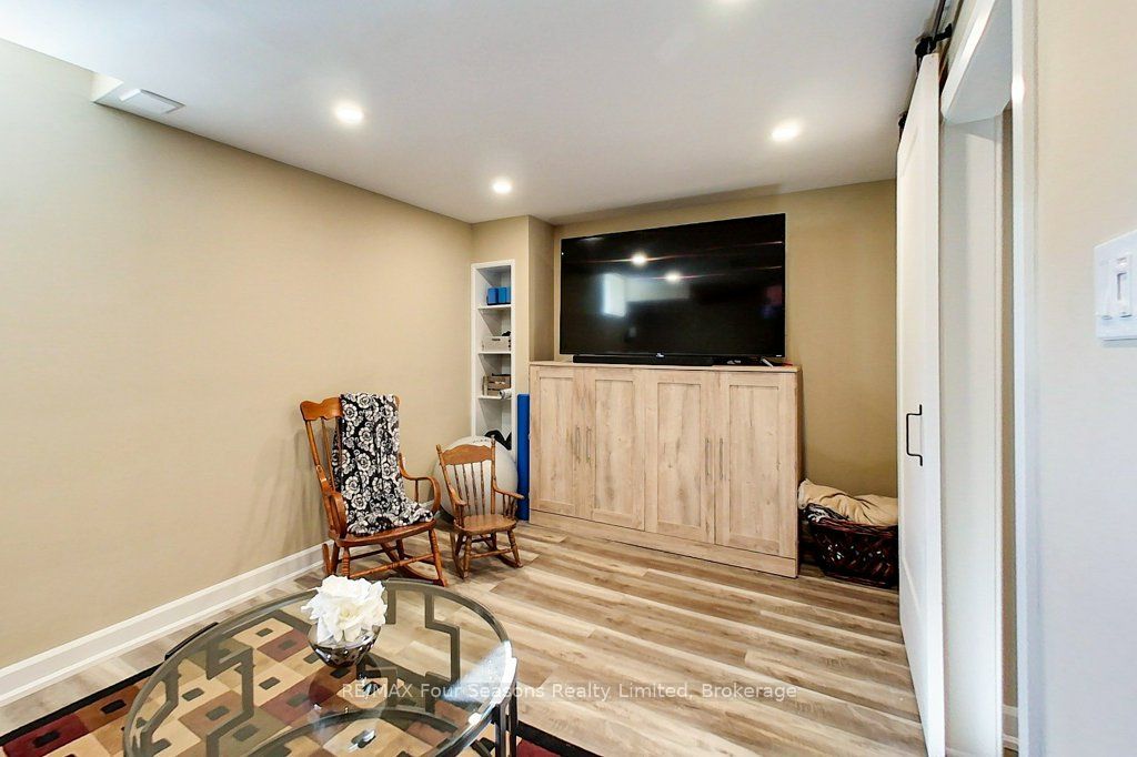 24 Barfoot Street Property Photo 31