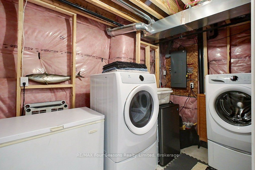 24 Barfoot Street Property Photo 33