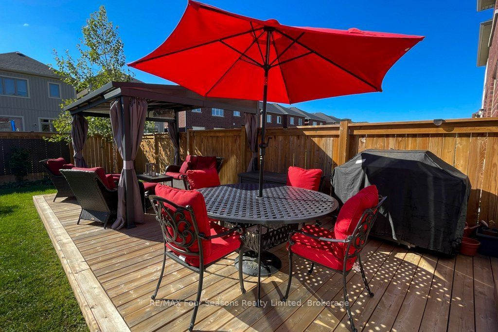 24 Barfoot Street Property Photo 45