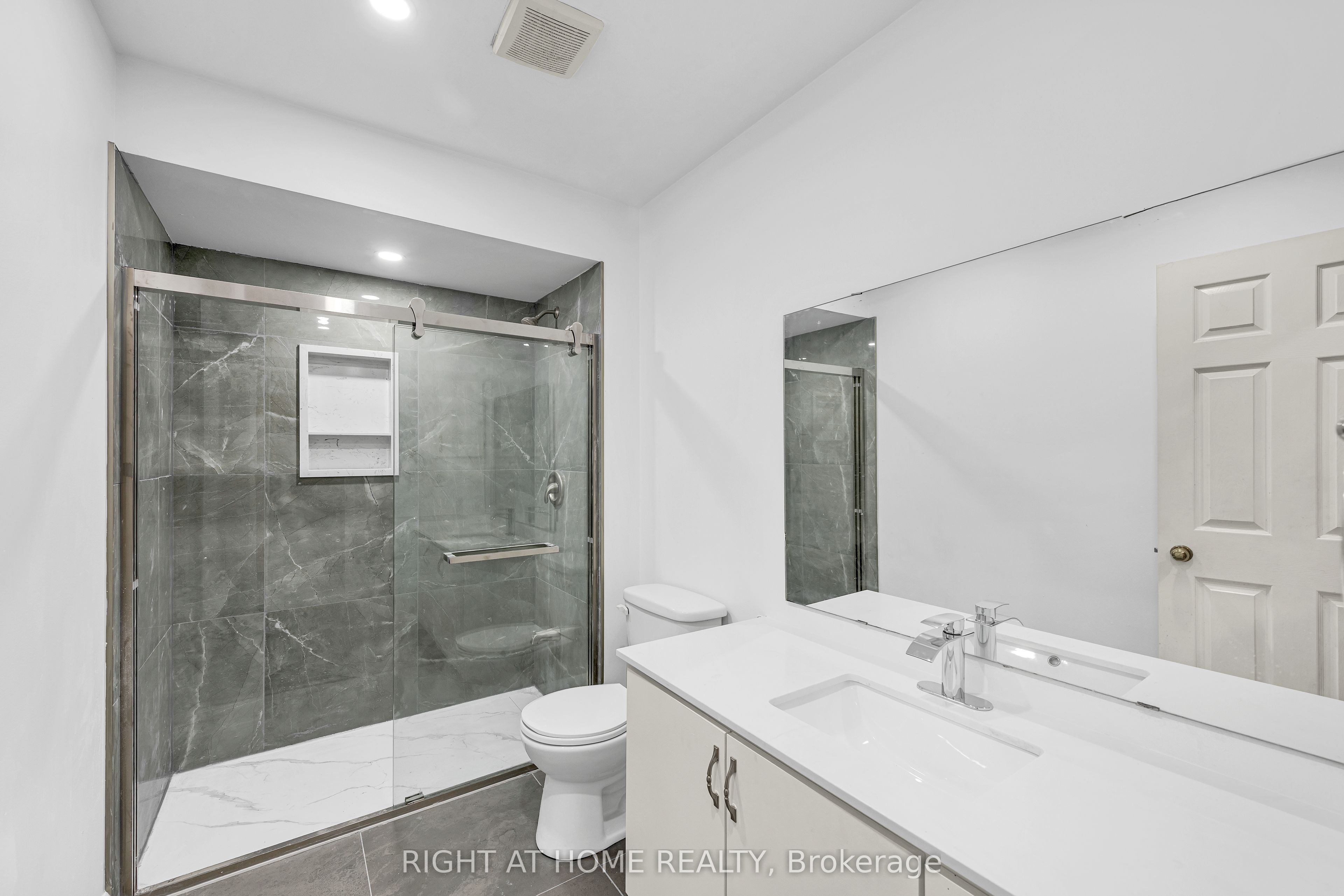 45 Blair Crescent Property Photo 14