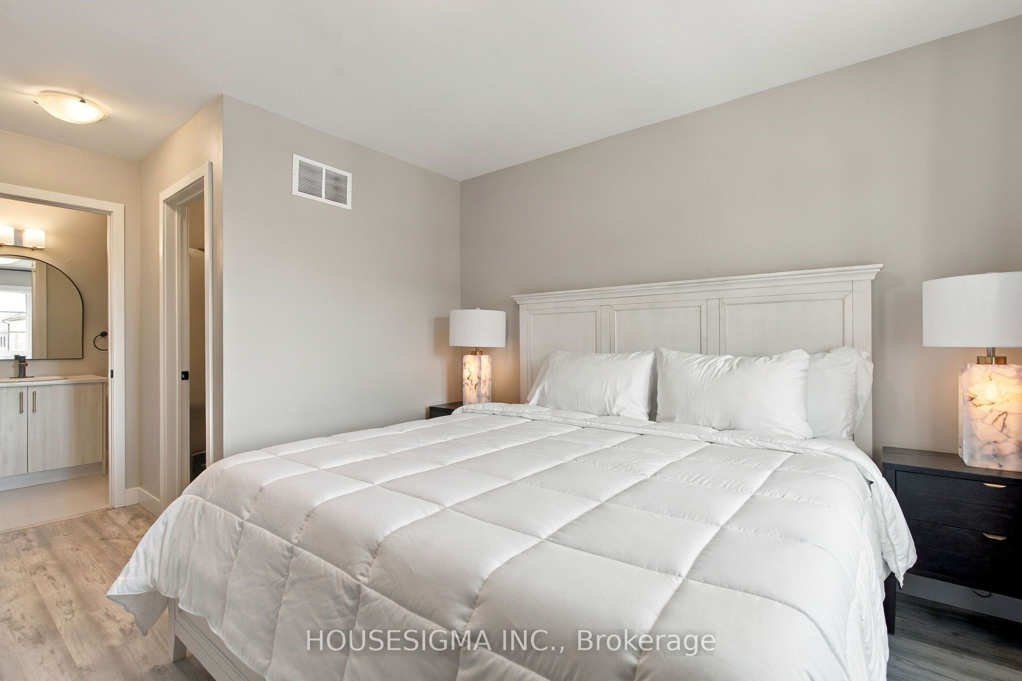 52 Hay Lane Property Photo 4