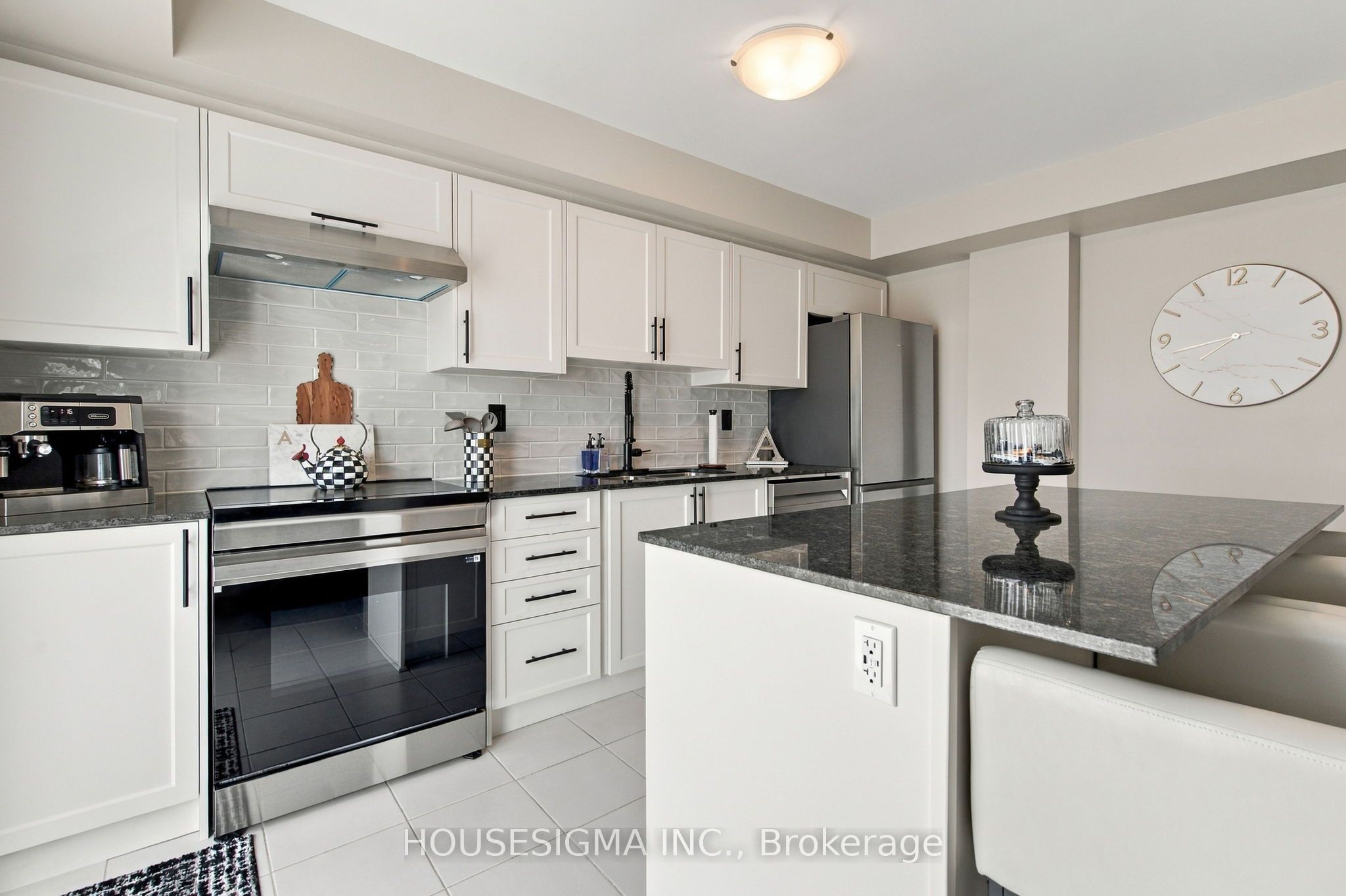 52 Hay Lane Property Photo 15