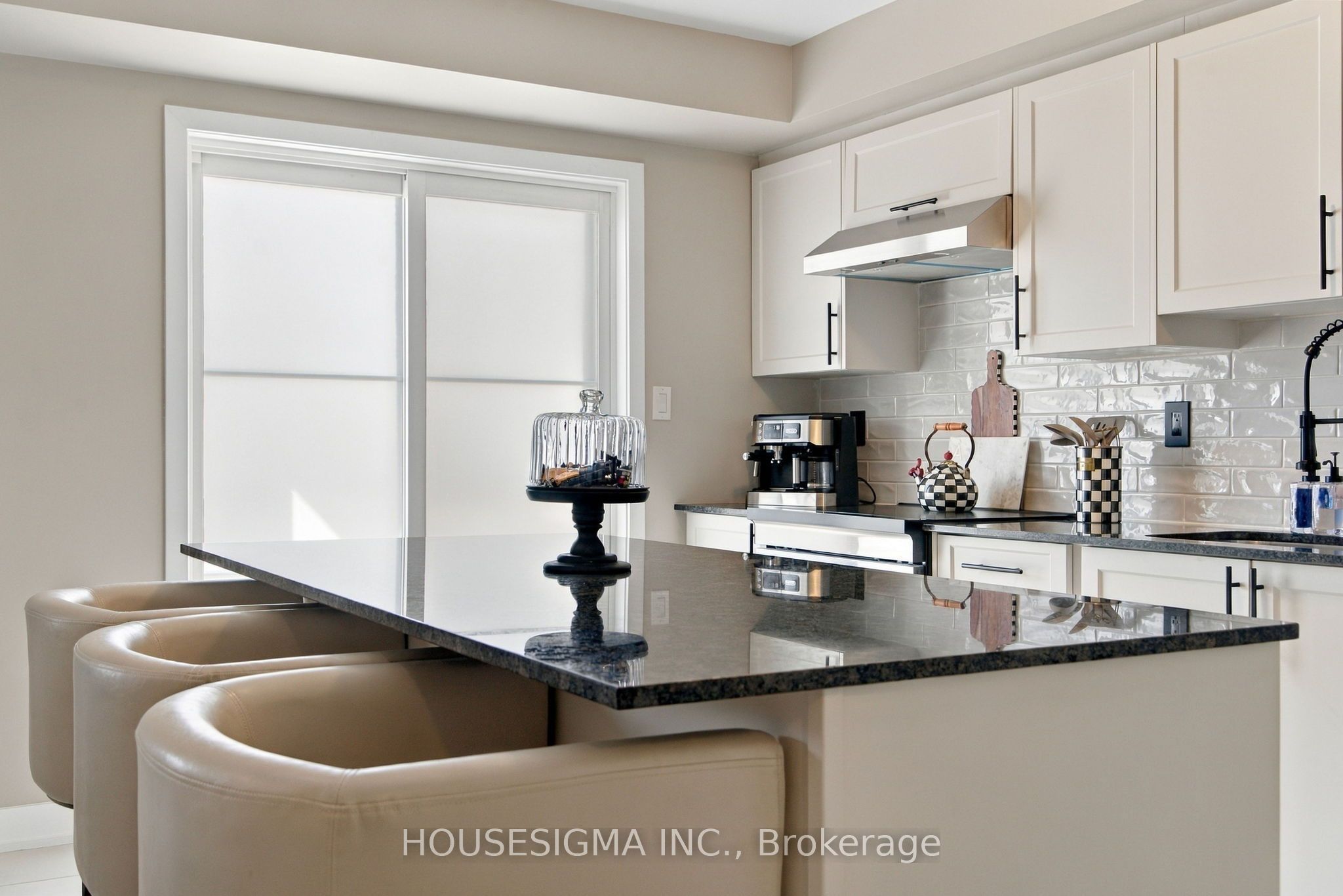 52 Hay Lane Property Photo 17