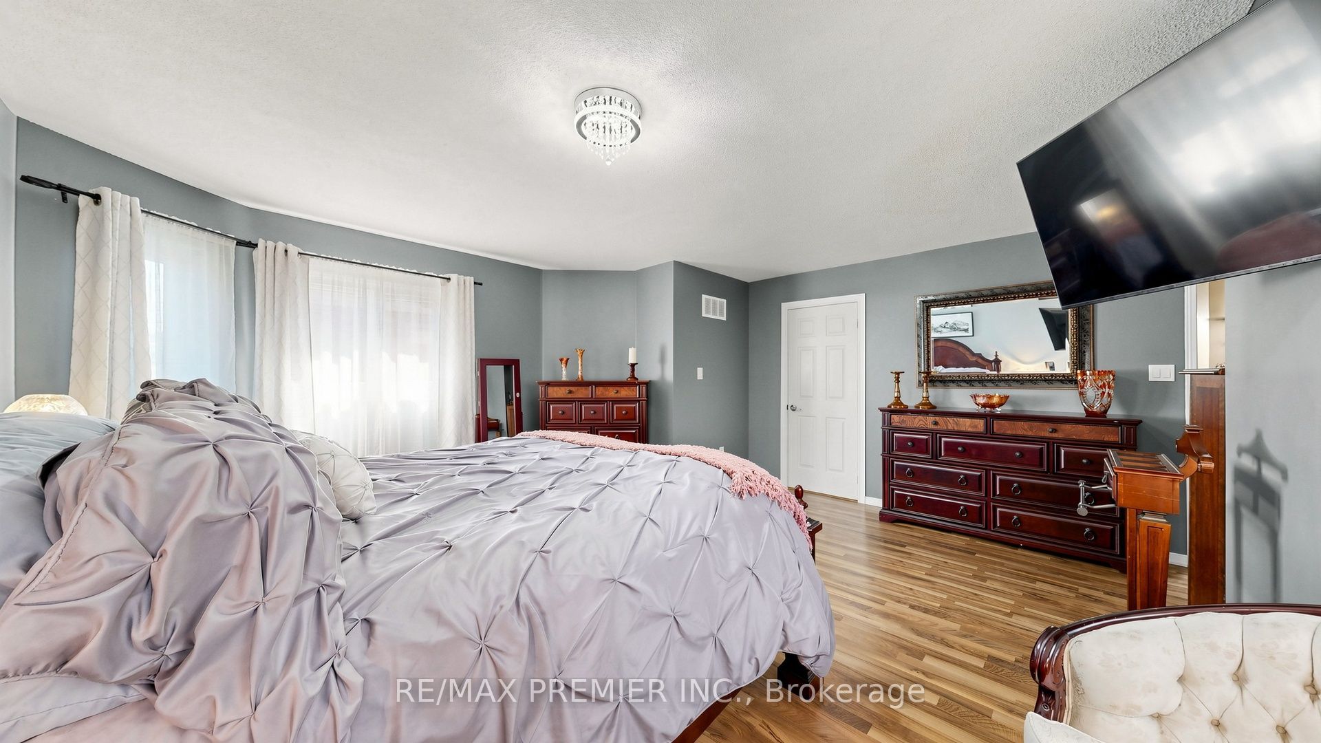 97 Golden Meadow Road Property Photo 31