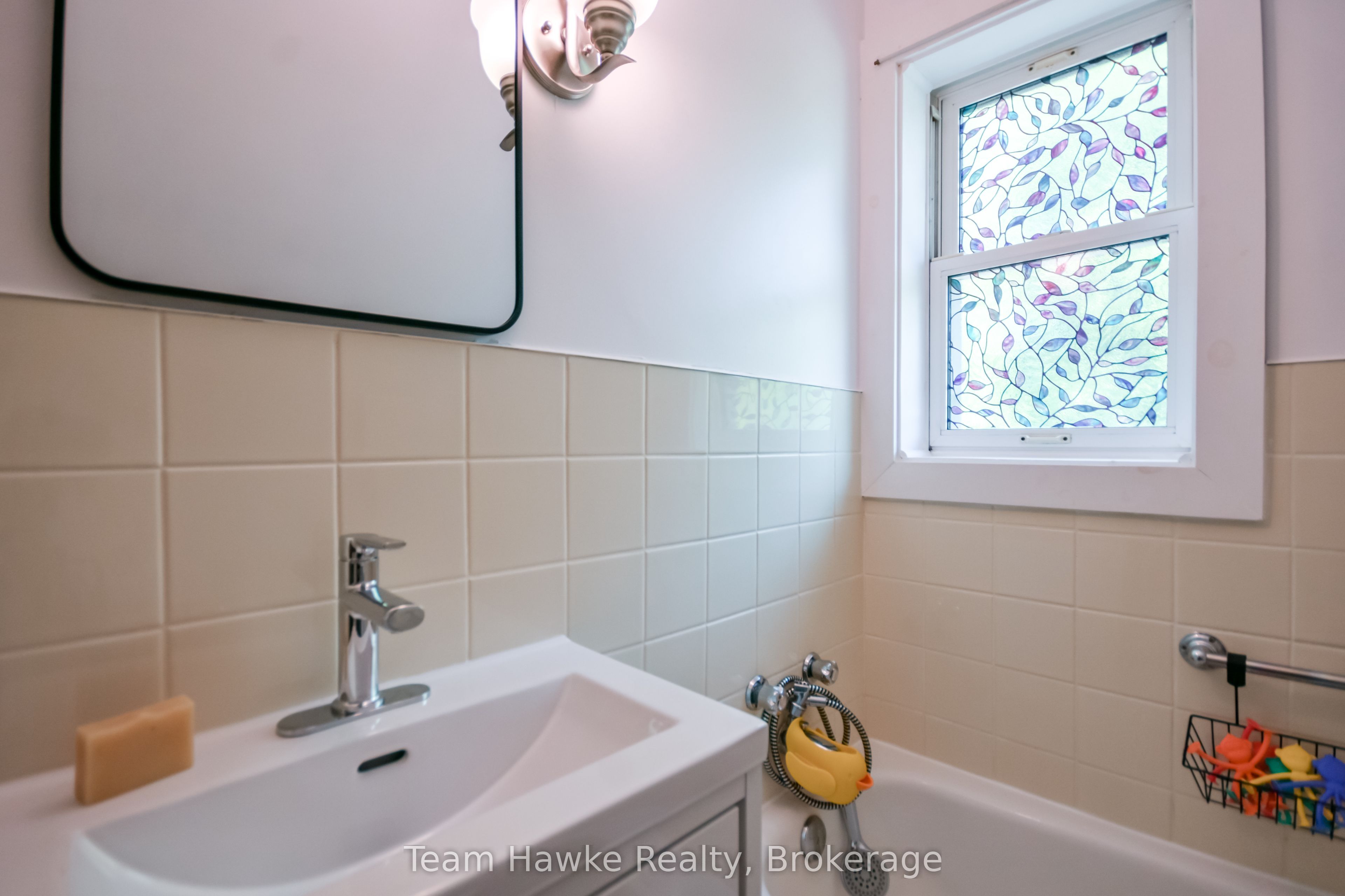 346 Yonge Street Property Photo 35