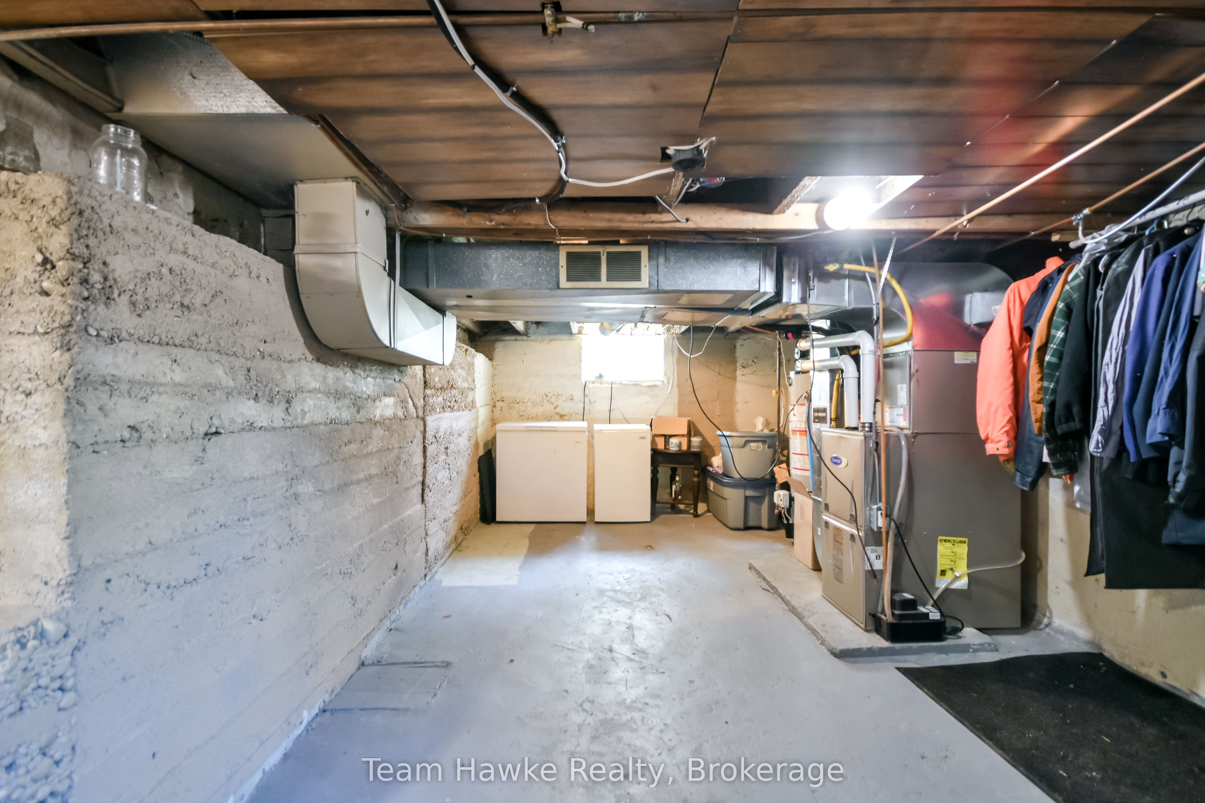 346 Yonge Street Property Photo 36