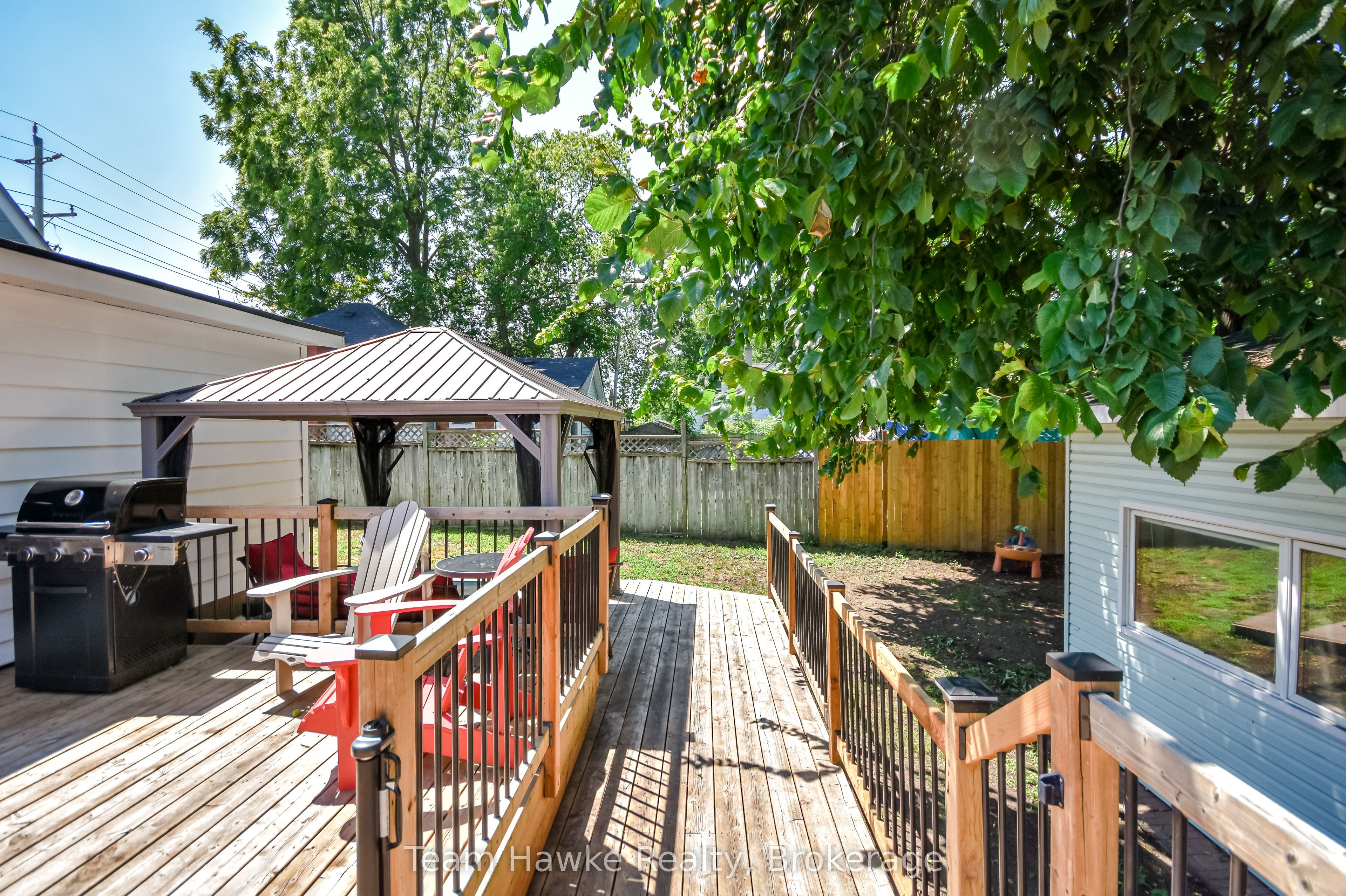 346 Yonge Street Property Photo 41