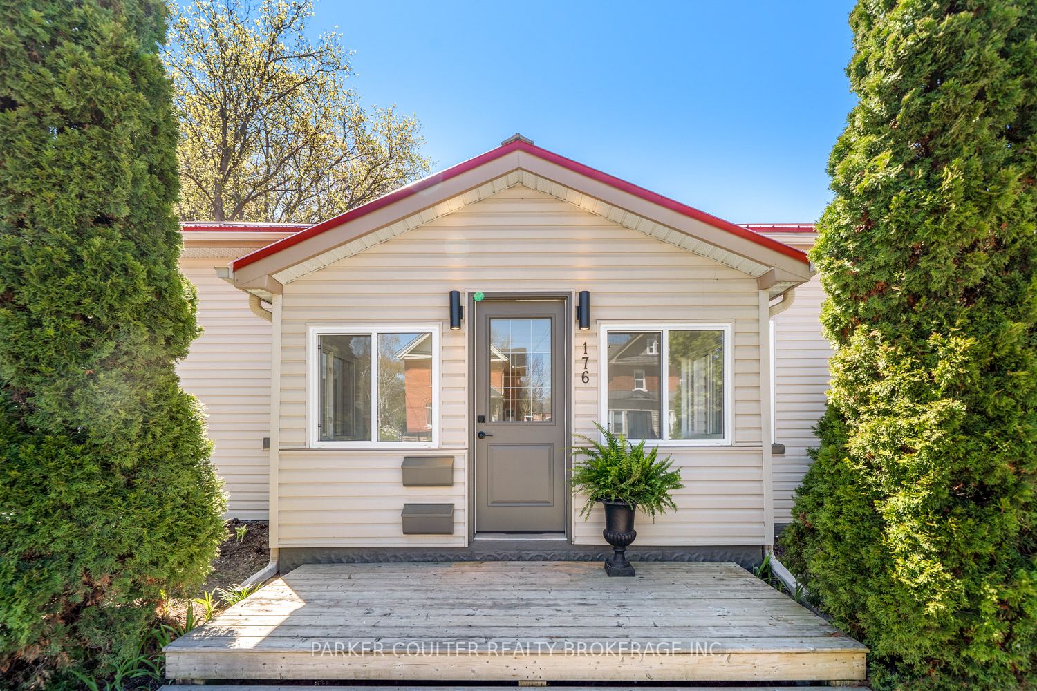 176 Sixth Street Property Photo 1