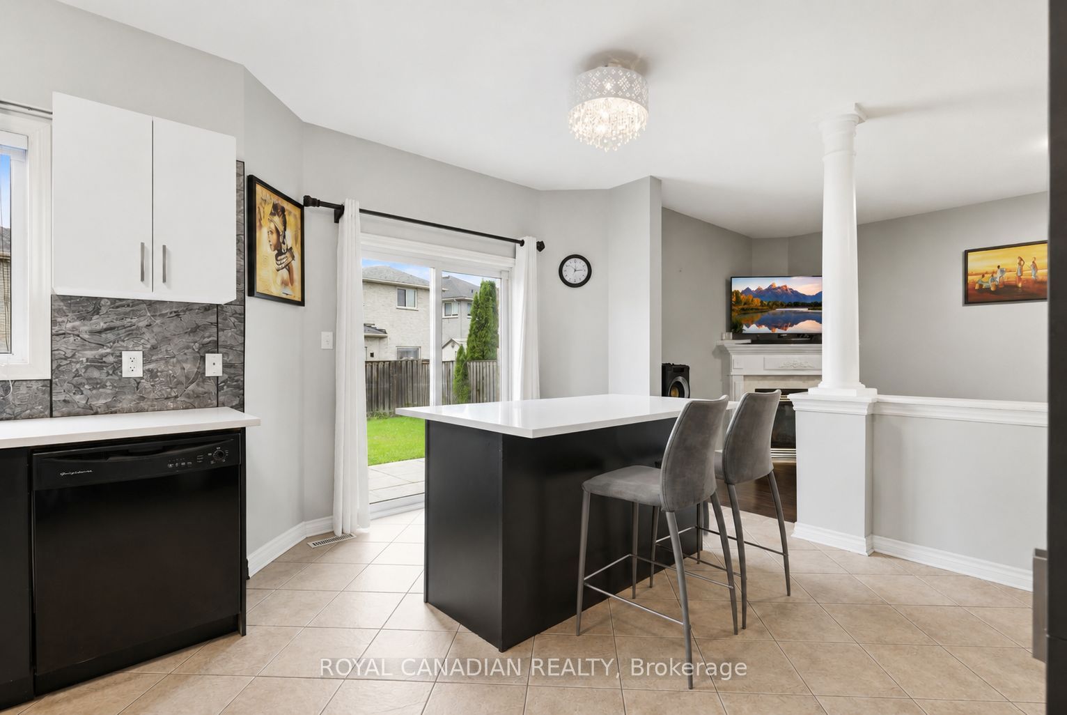 264 Country Lane Property Photo 11