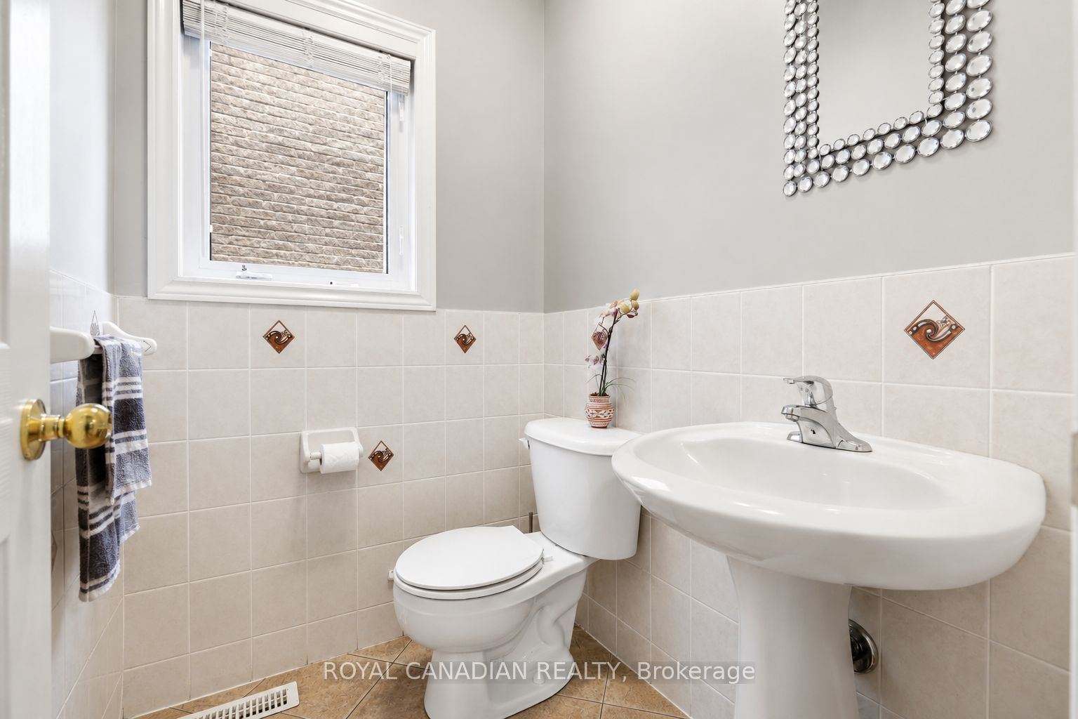 264 Country Lane Property Photo 13