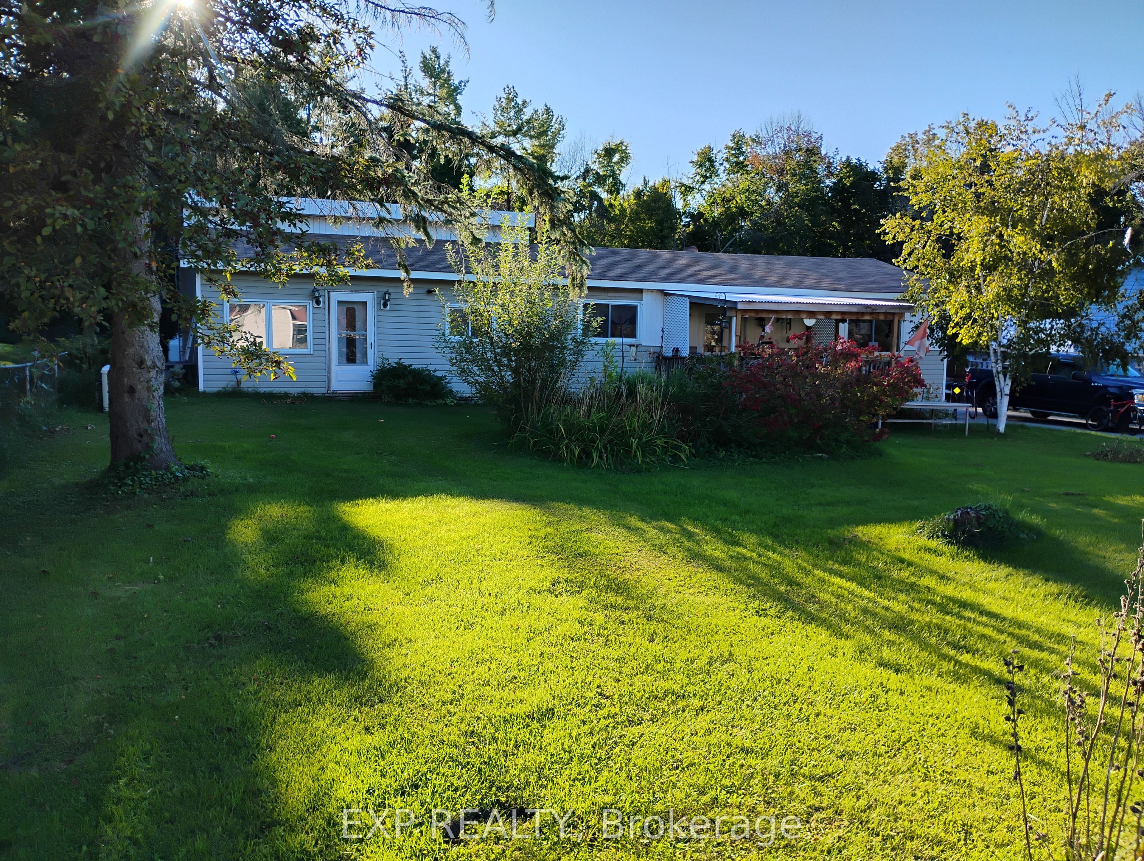 4044 Bayview Avenue Property Photo 1