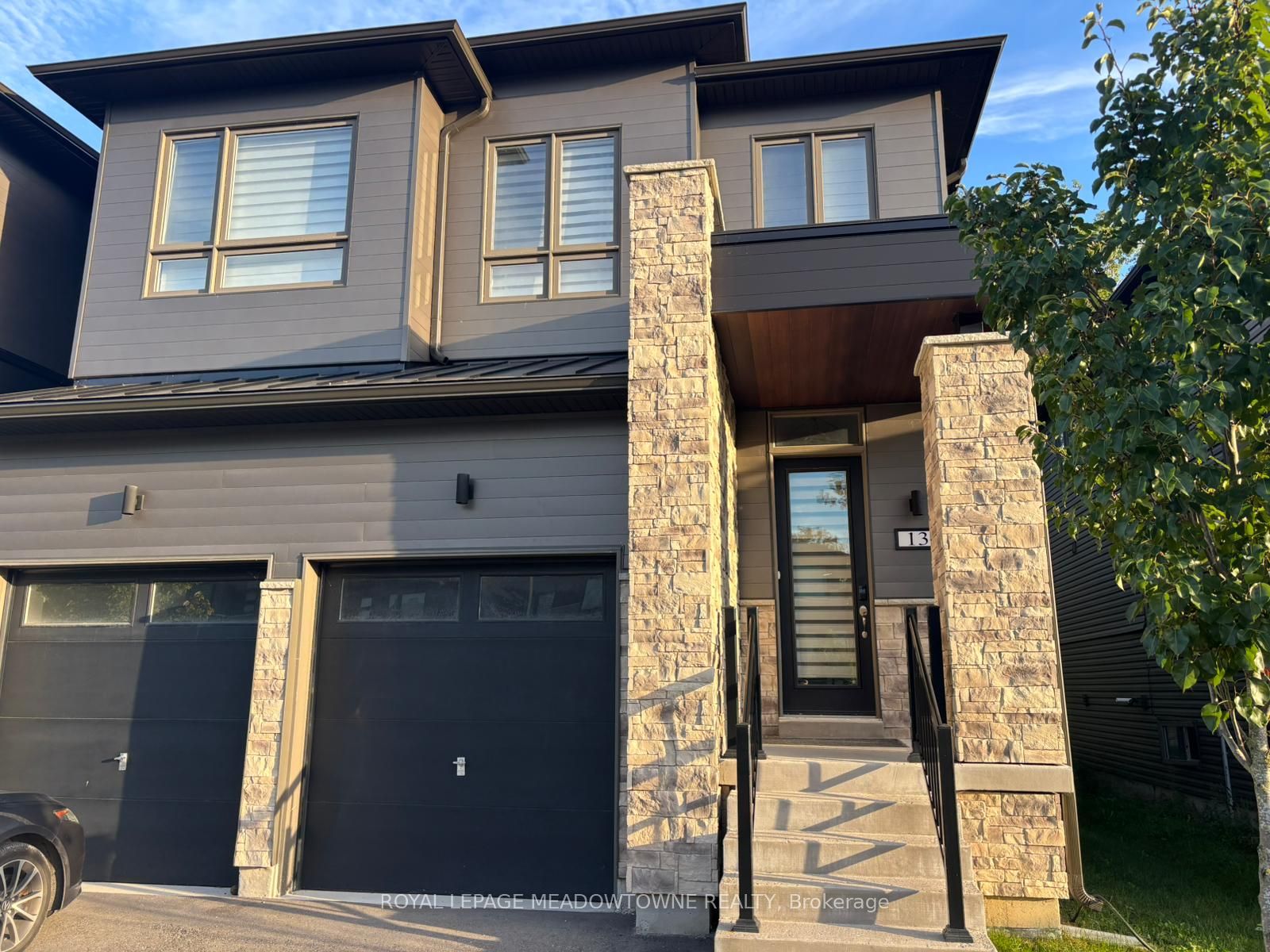 13 Eberhardt Drive Property Photo 2