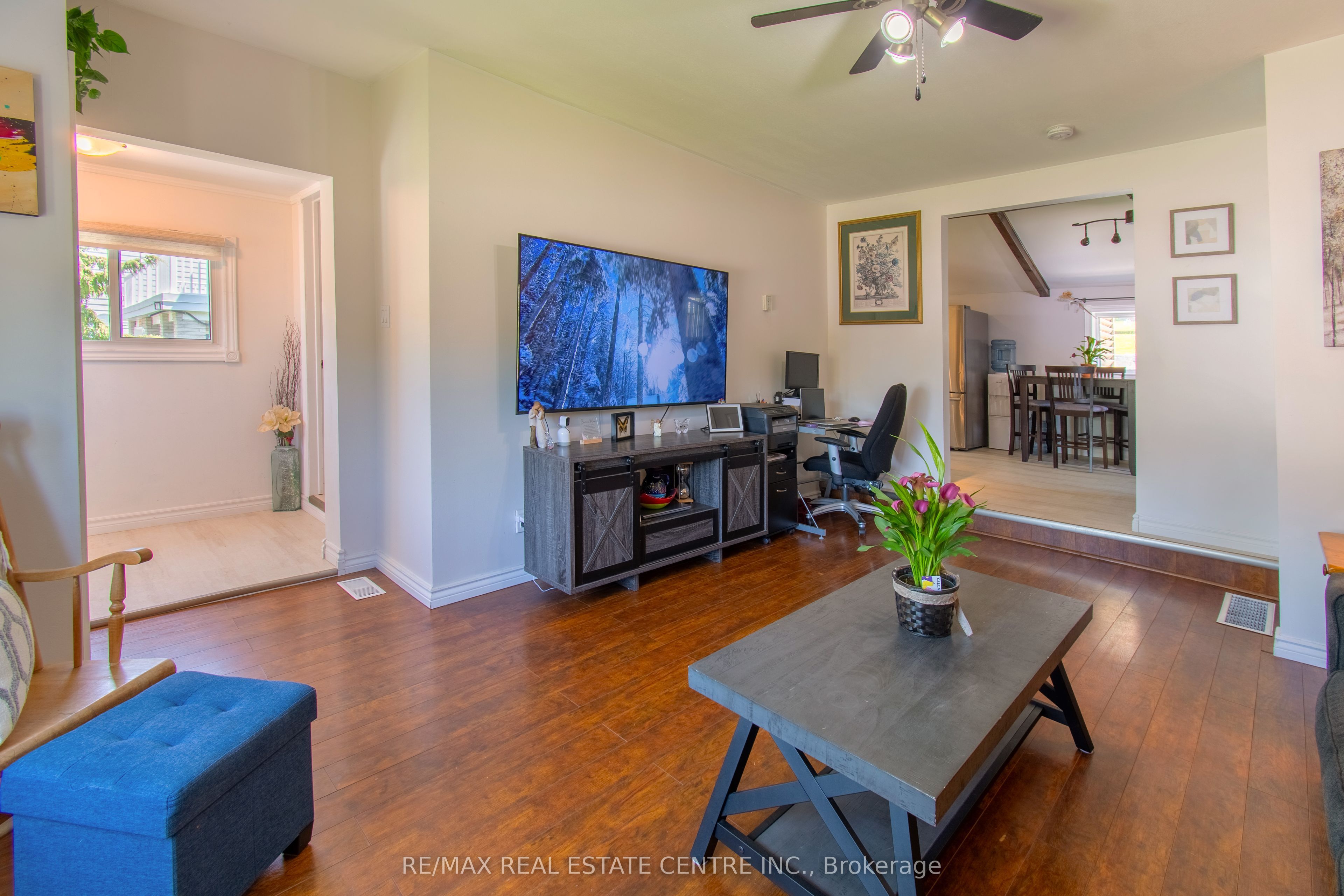 371 William Street Property Photo 10