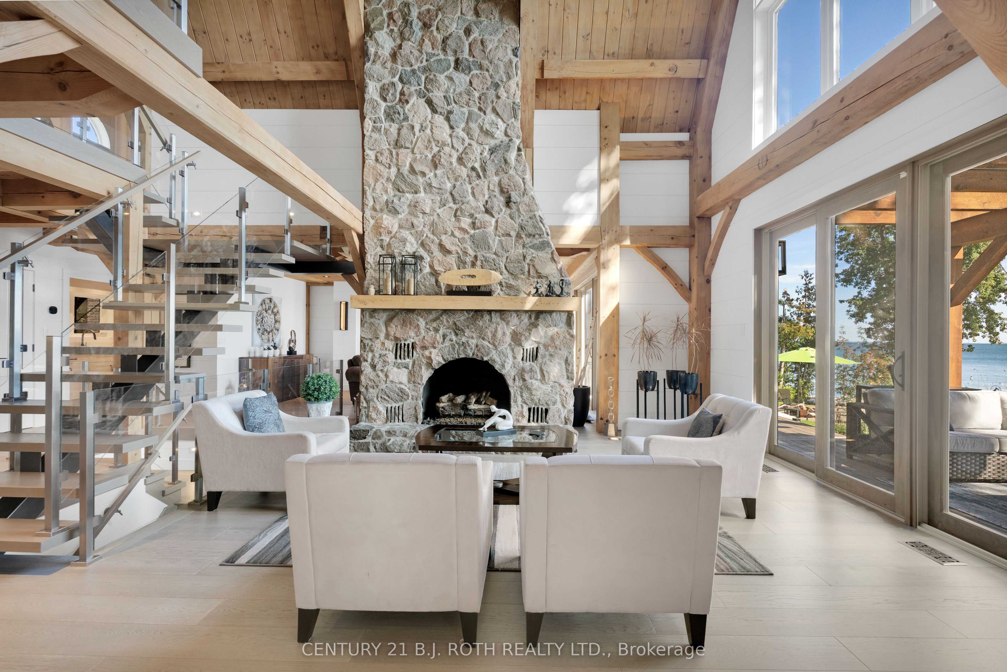 247 Lakeshore Road W Property Photo 15