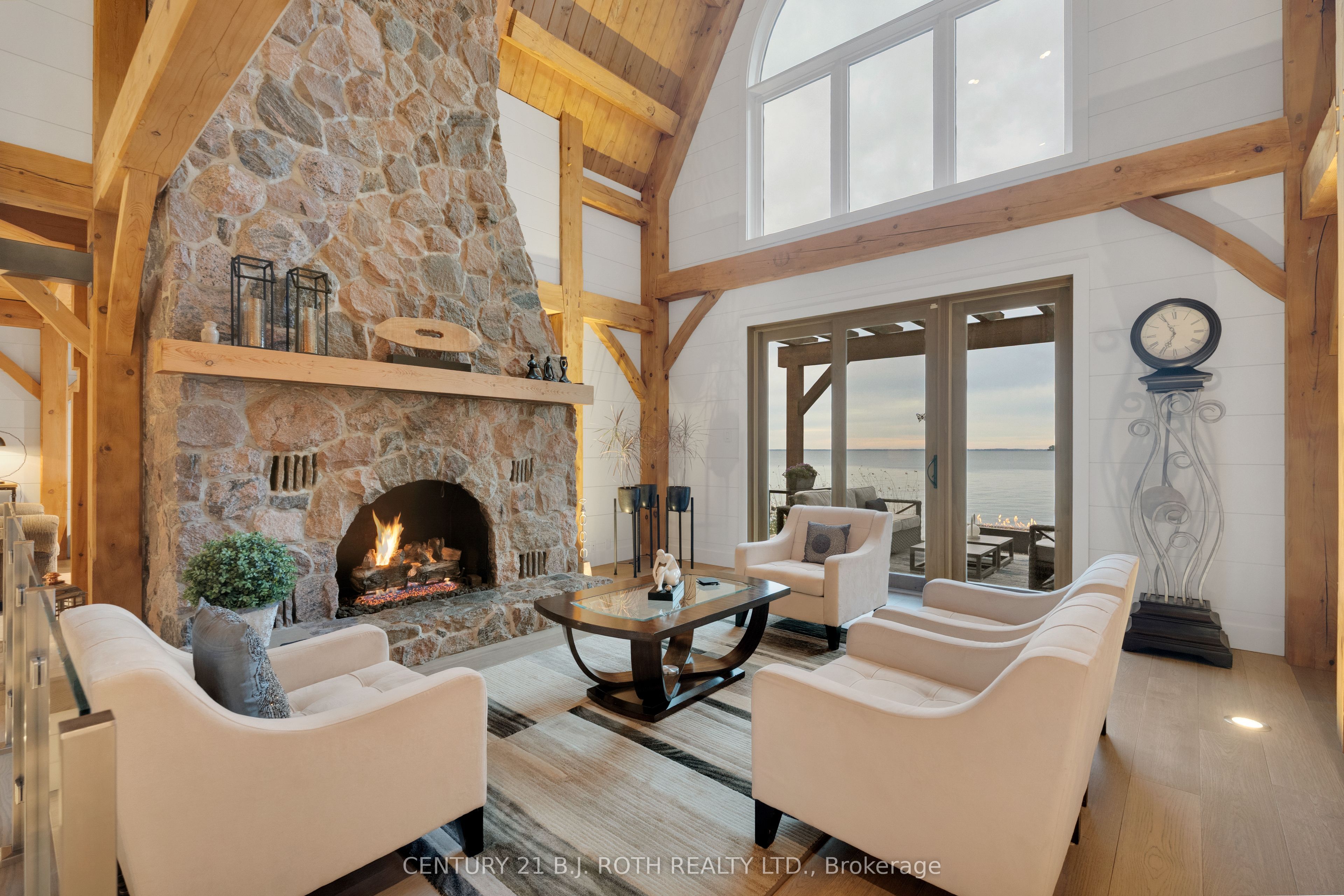 247 Lakeshore Road W Property Photo 16