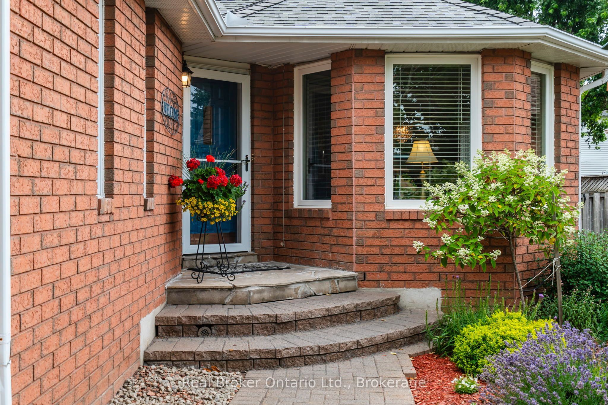 15 Neelands Street Property Photo 2