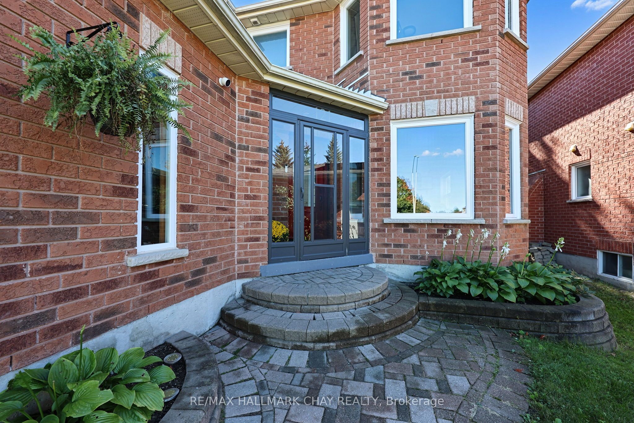 121 Taylor Drive Property Photo 3