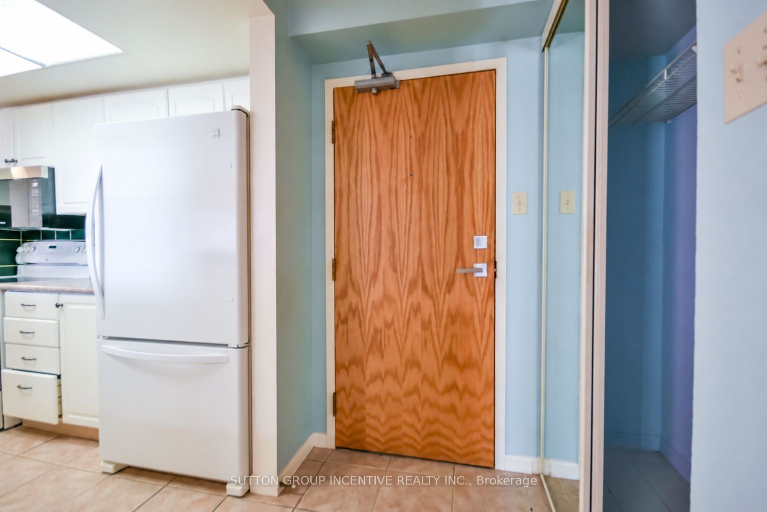 65 Ellen Street 1005 Property Photo 3