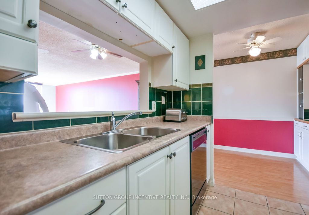 65 Ellen Street 1005 Property Photo 5