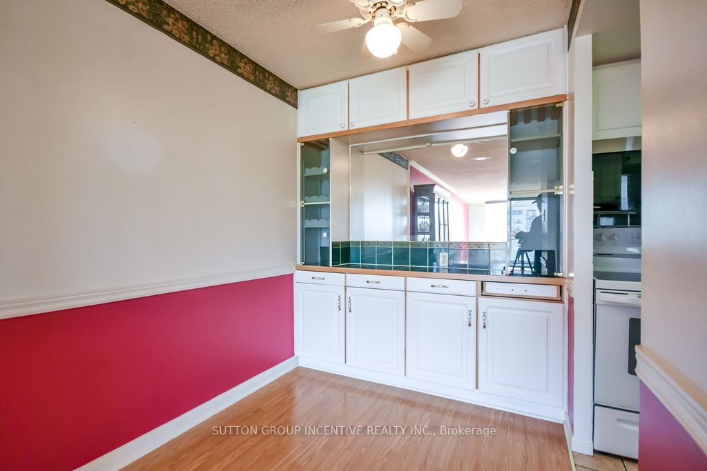 65 Ellen Street 1005 Property Photo 7