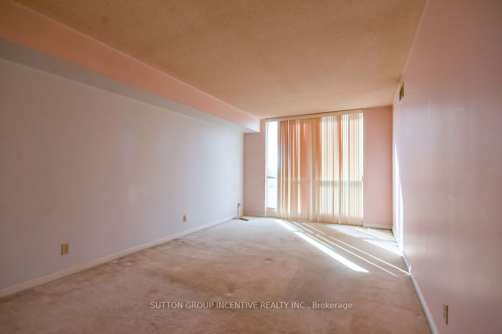 65 Ellen Street 1005 Property Photo 12