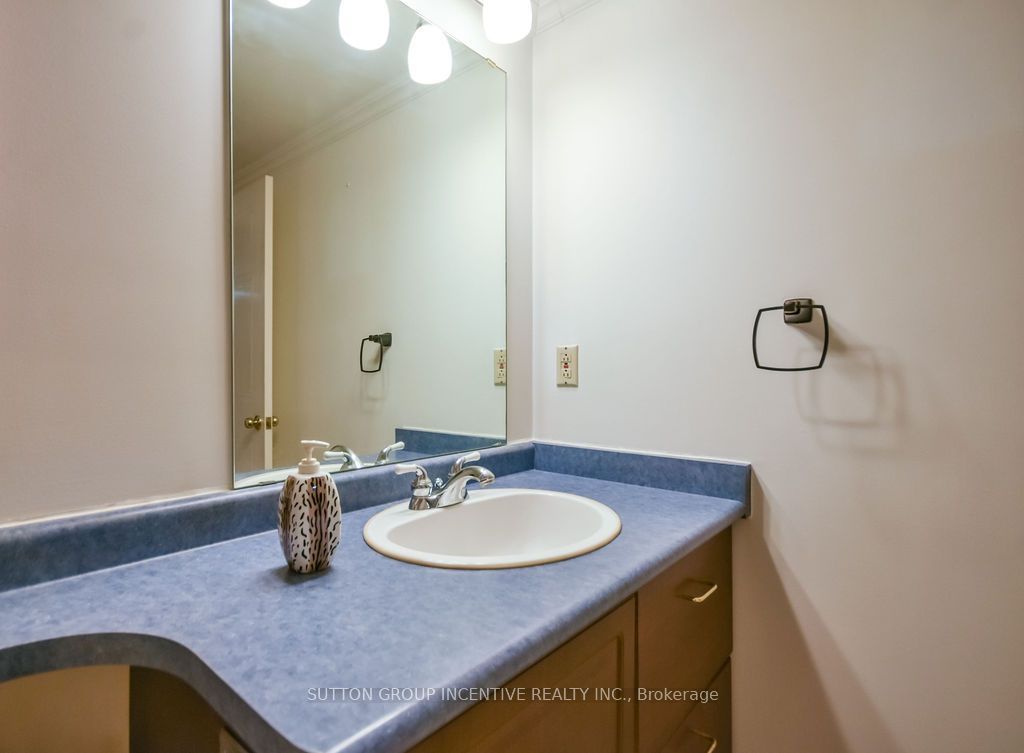 65 Ellen Street 1005 Property Photo 19