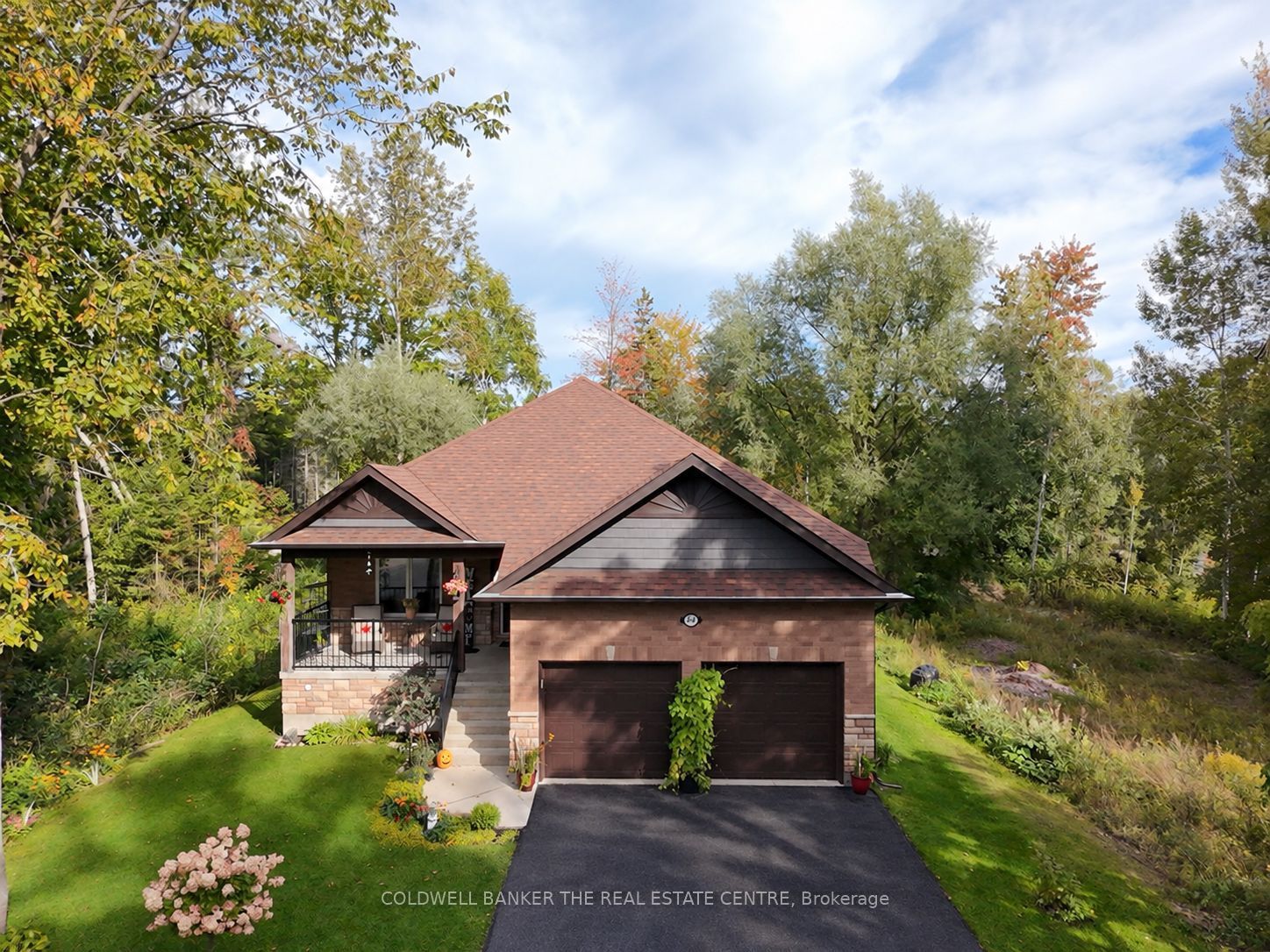 44 Iris Drive Property Photo 2