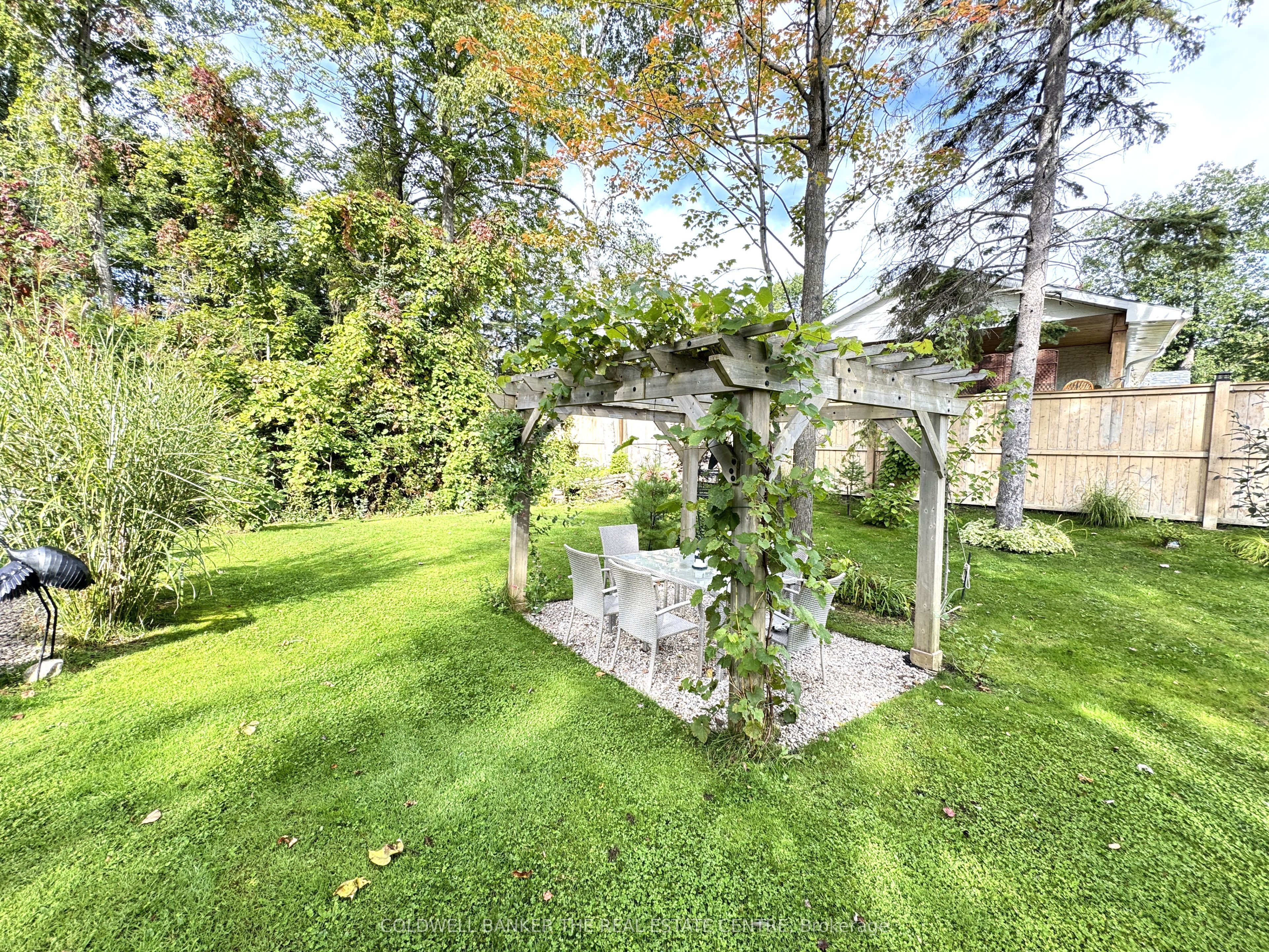 44 Iris Drive Property Photo 37