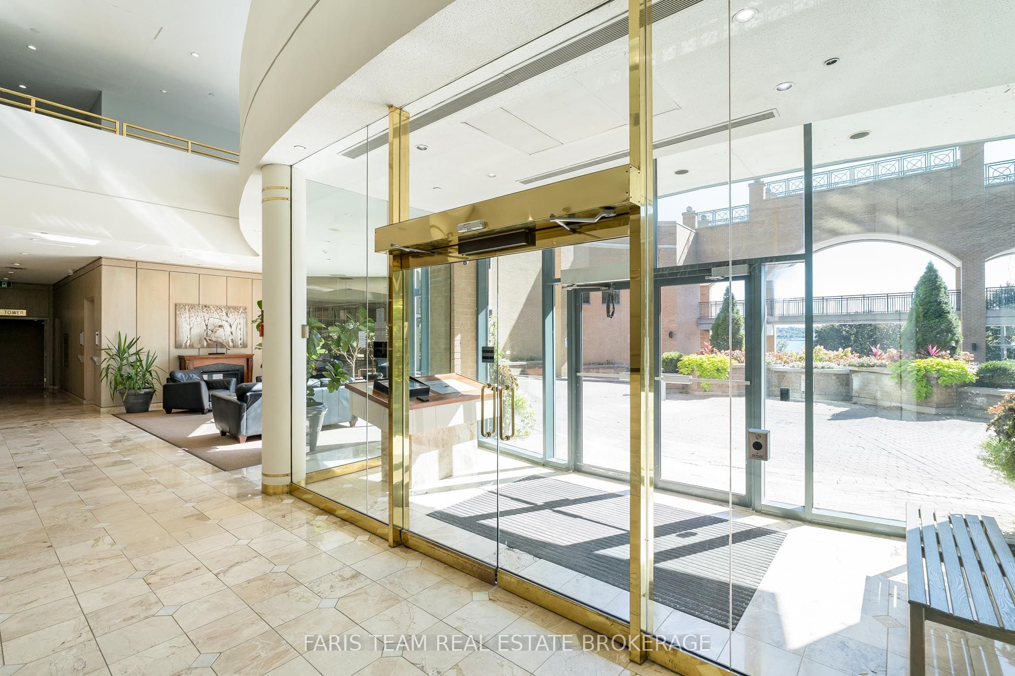 140 Dunlop Street E 508 Property Photo 4