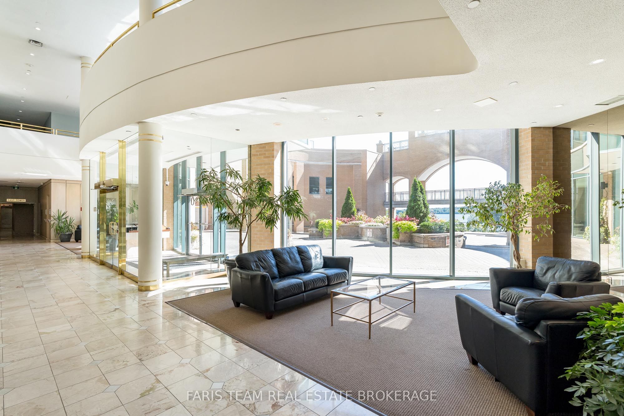 140 Dunlop Street E 508 Property Photo 6