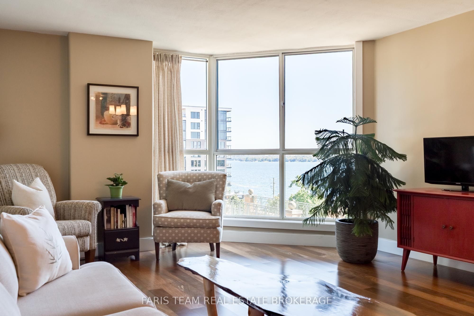 140 Dunlop Street E 508 Property Photo 14