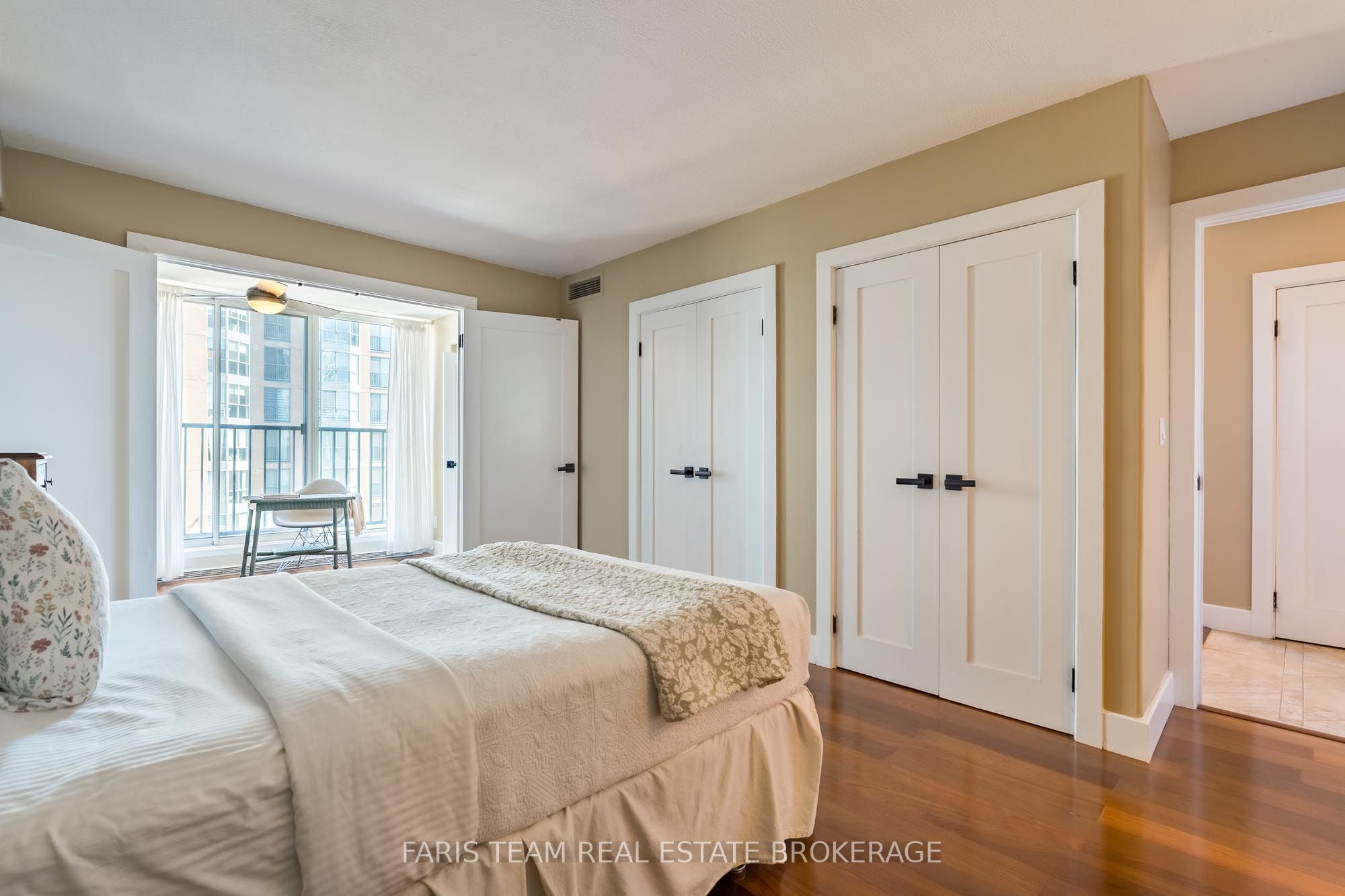 140 Dunlop Street E 508 Property Photo 17