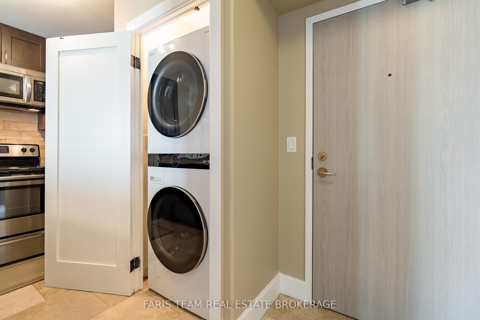 140 Dunlop Street E 508 Property Photo 21