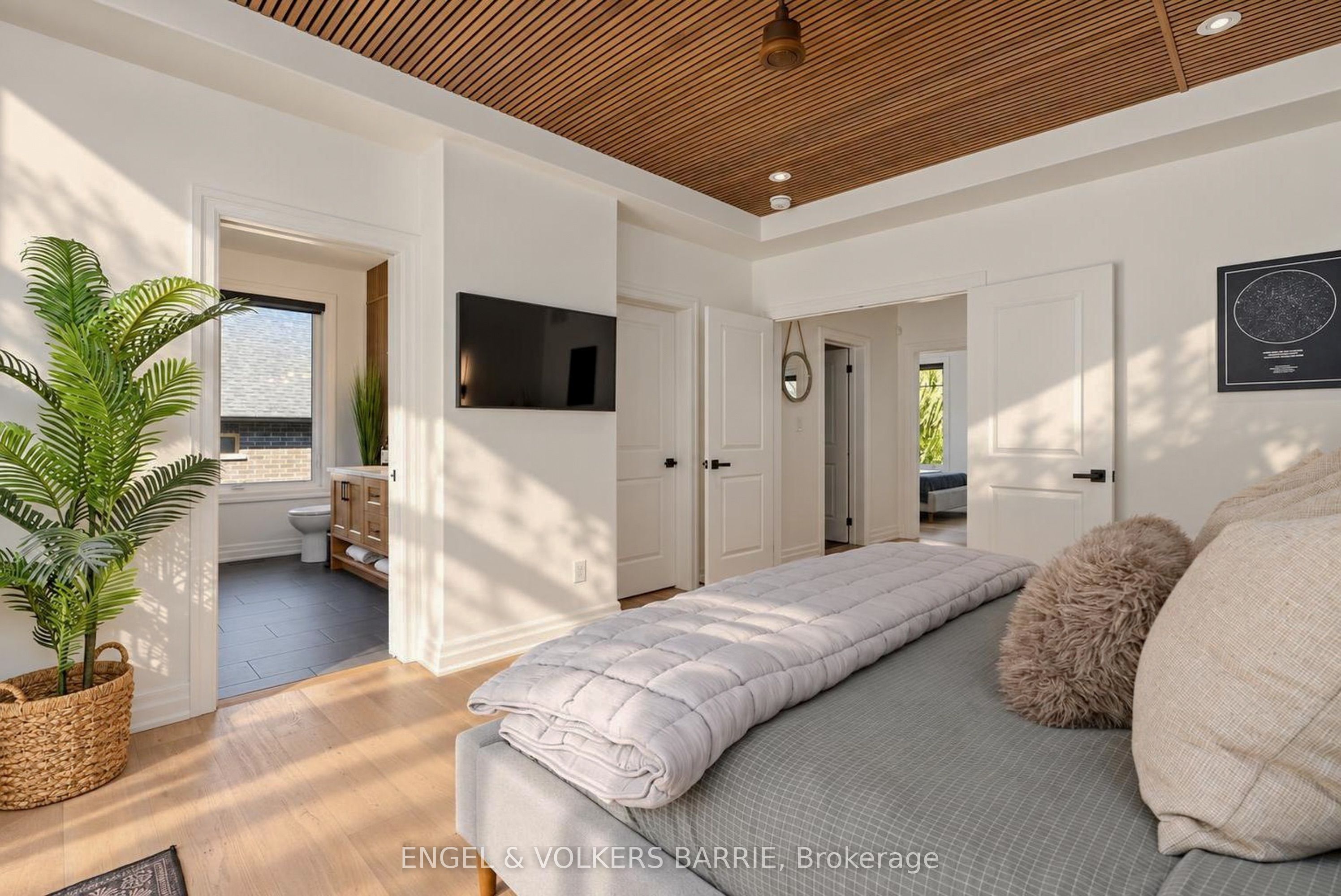 4 Walter James Parkway Property Photo 19