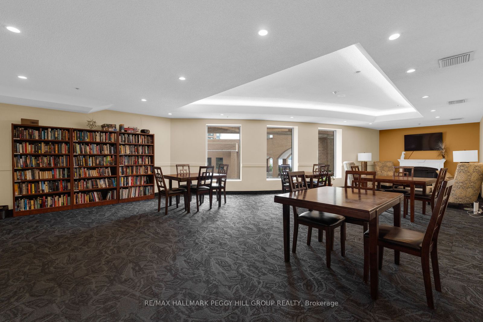 150 Dunlop Street E 904 Property Photo 11
