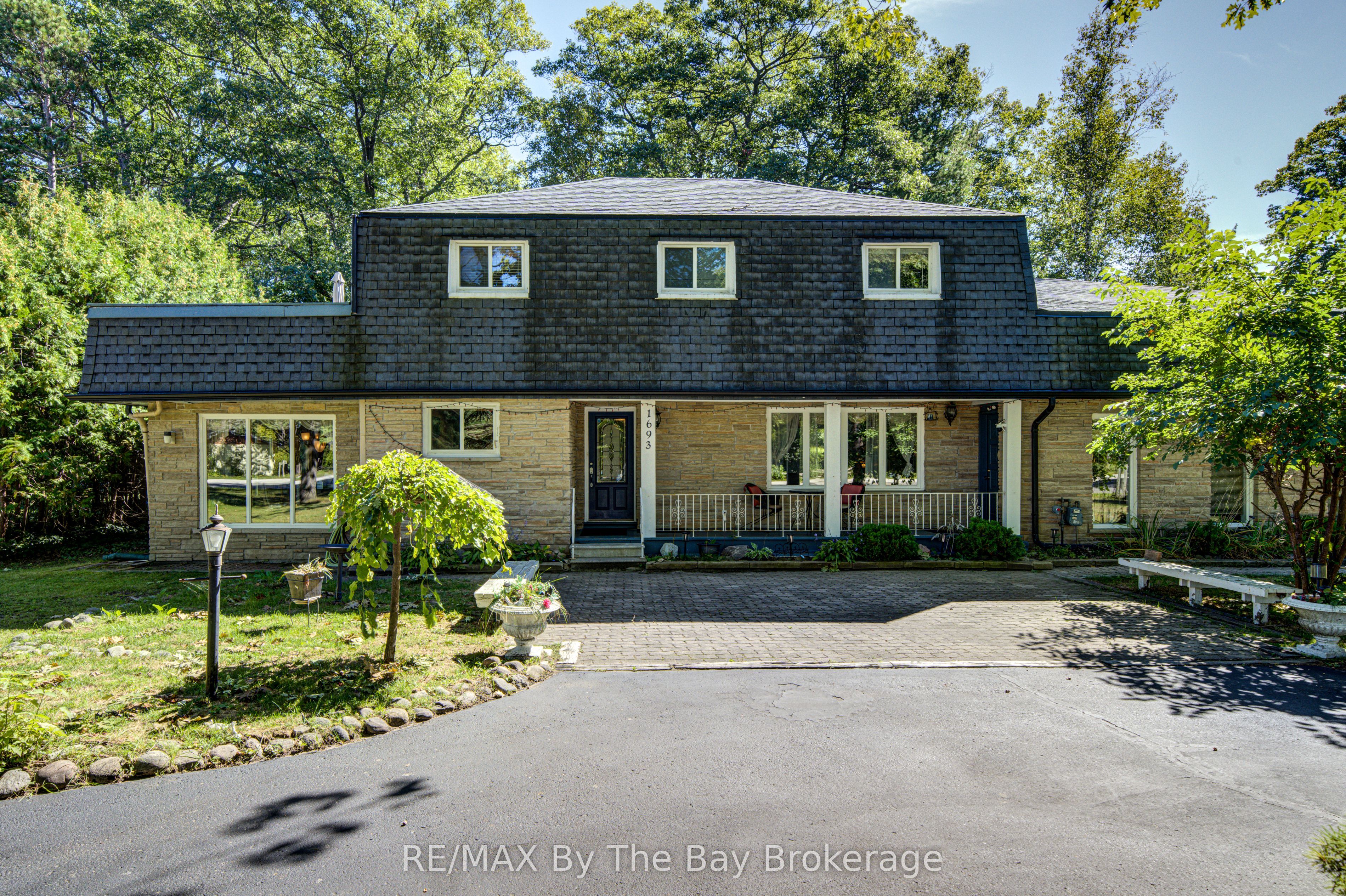 1693 River Road W