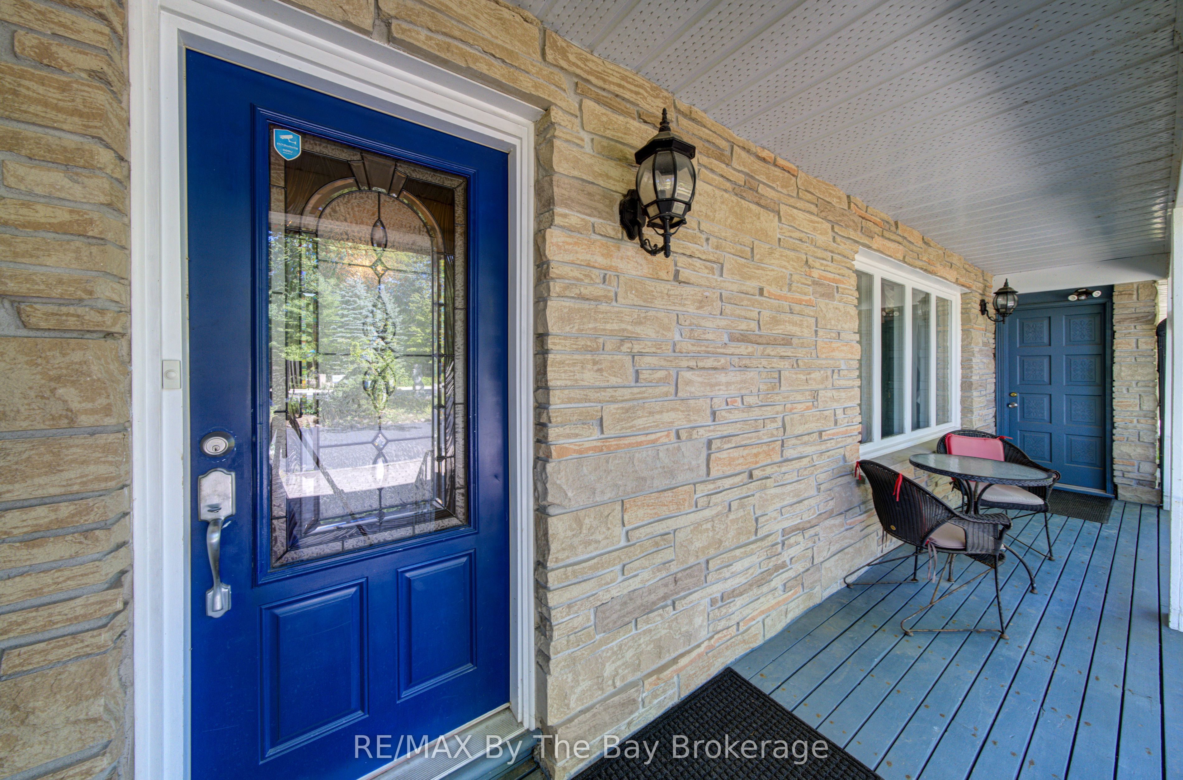1693 River Road W Property Photo 3