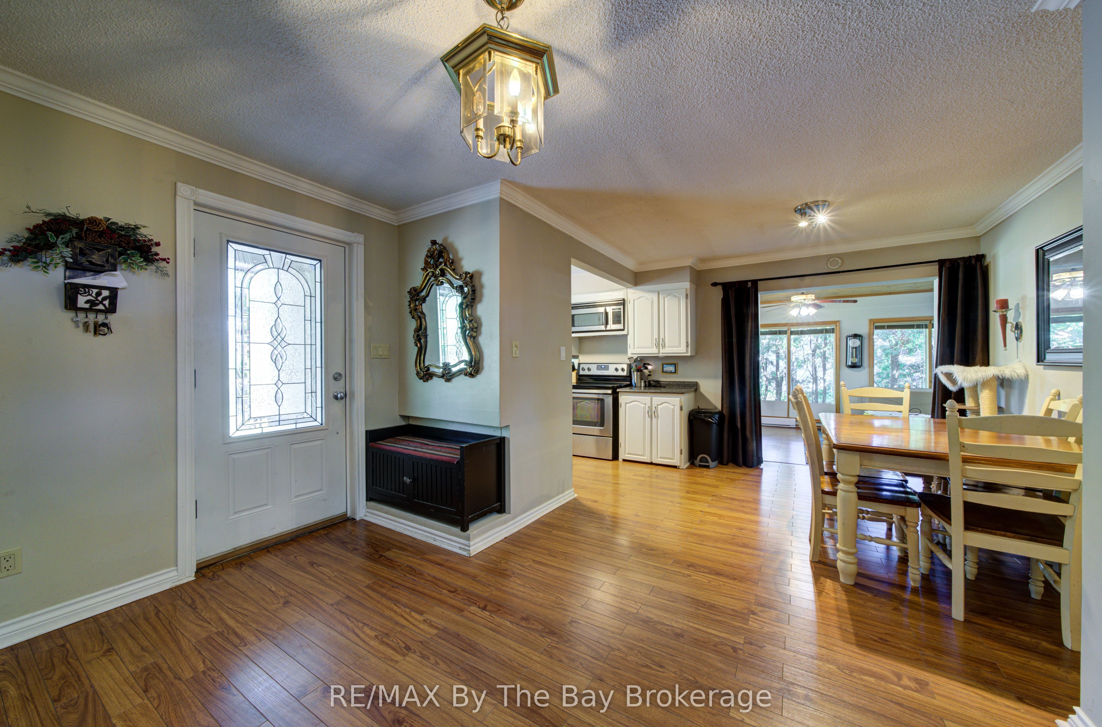 1693 River Road W Property Photo 5
