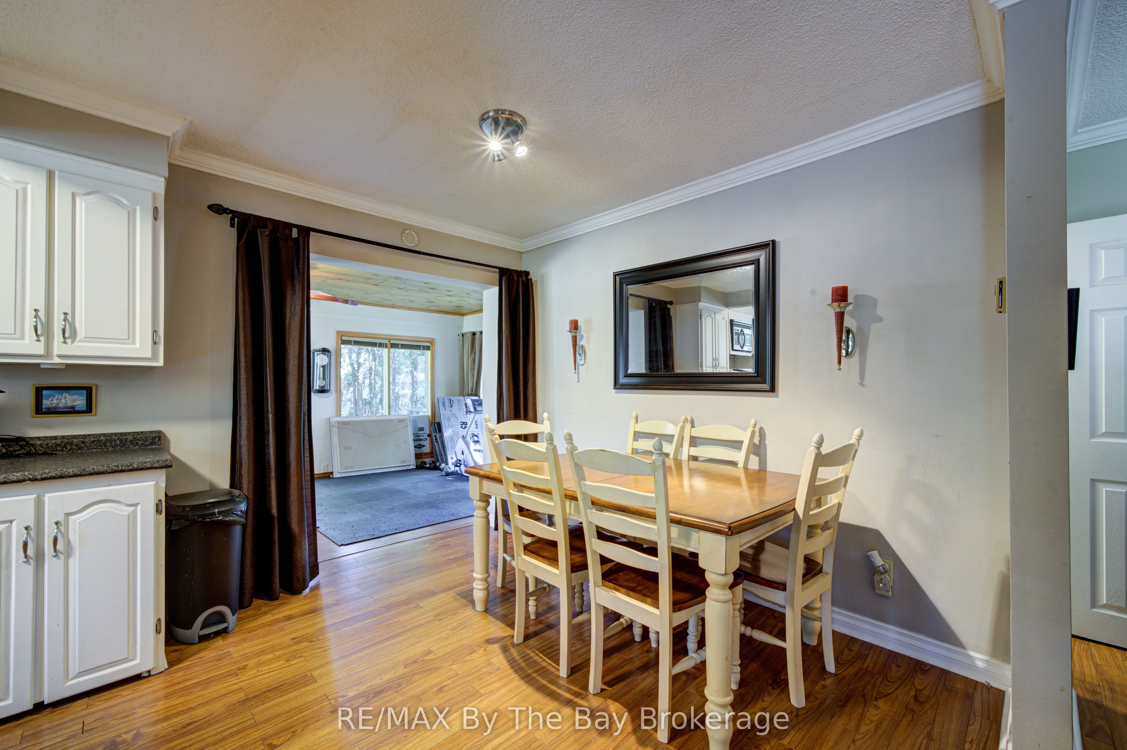 1693 River Road W Property Photo 7