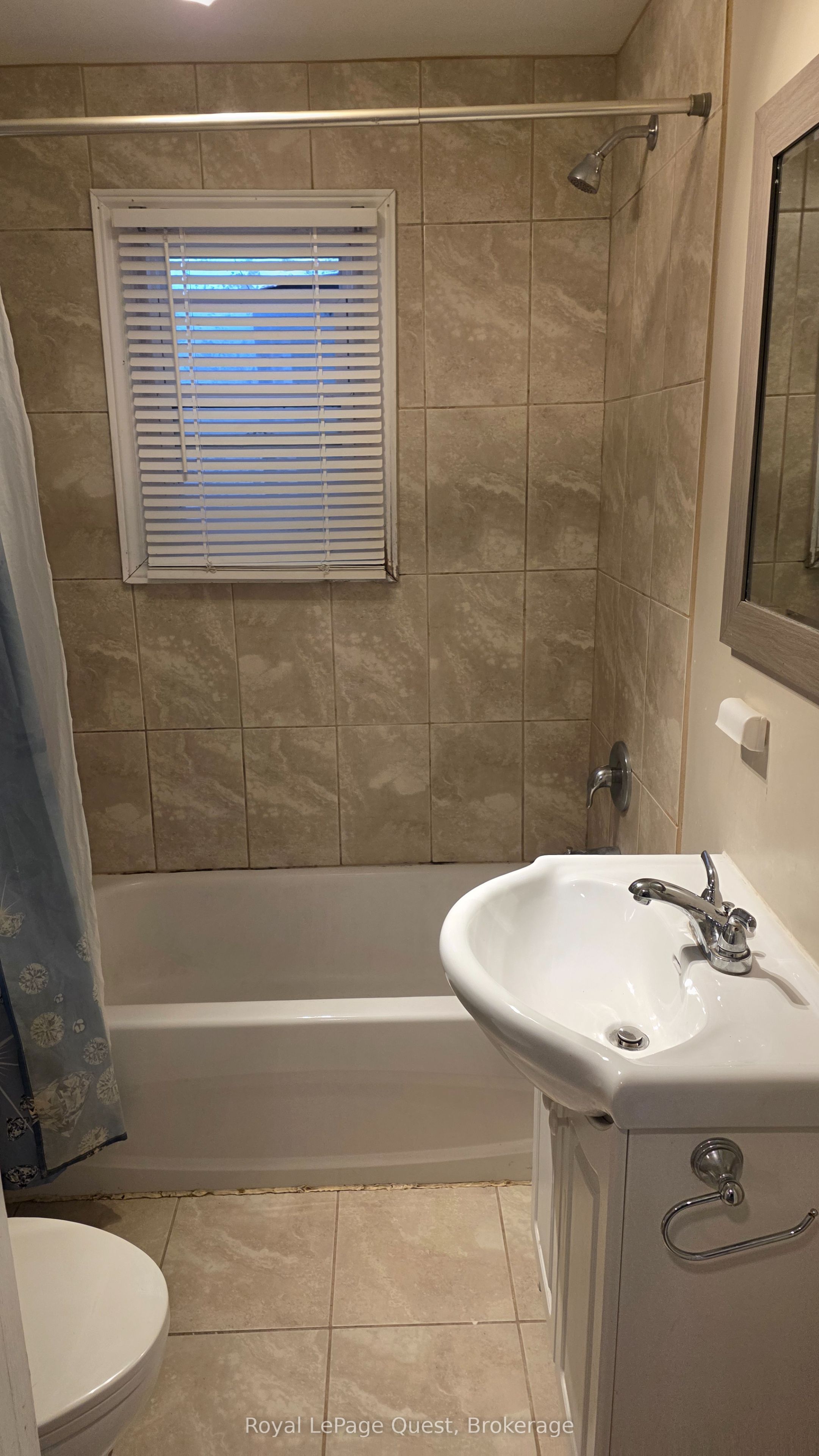 103 Mississaga Street W Property Photo 3