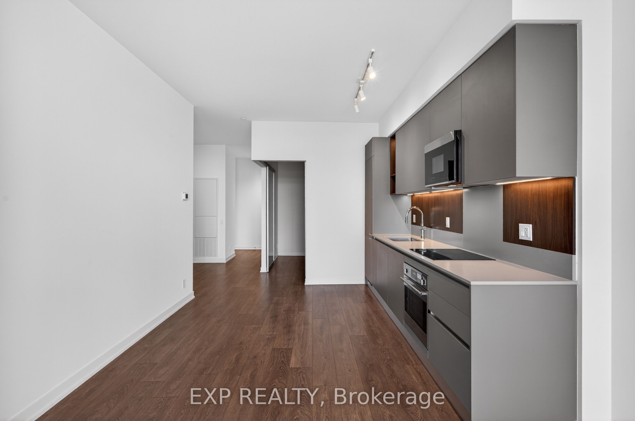 39 Mary Street 1101 Property Photo 4