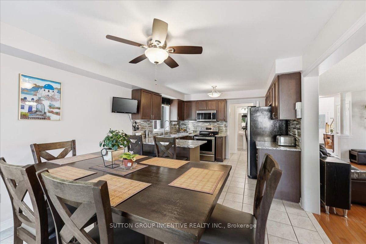 17 White Crescent Property Photo 10
